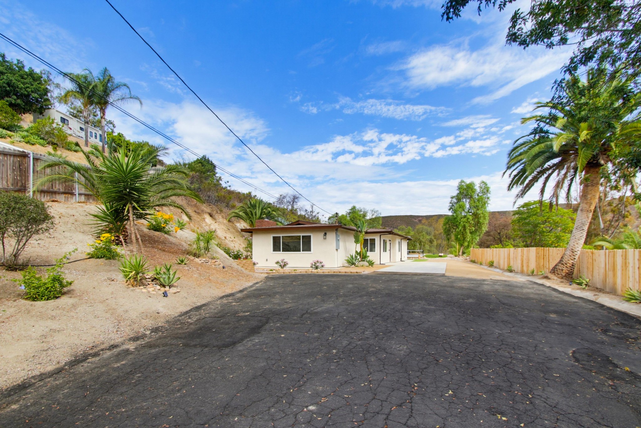 Virtual tour photo 5 of 67 for 11710 Oak Creek Dr