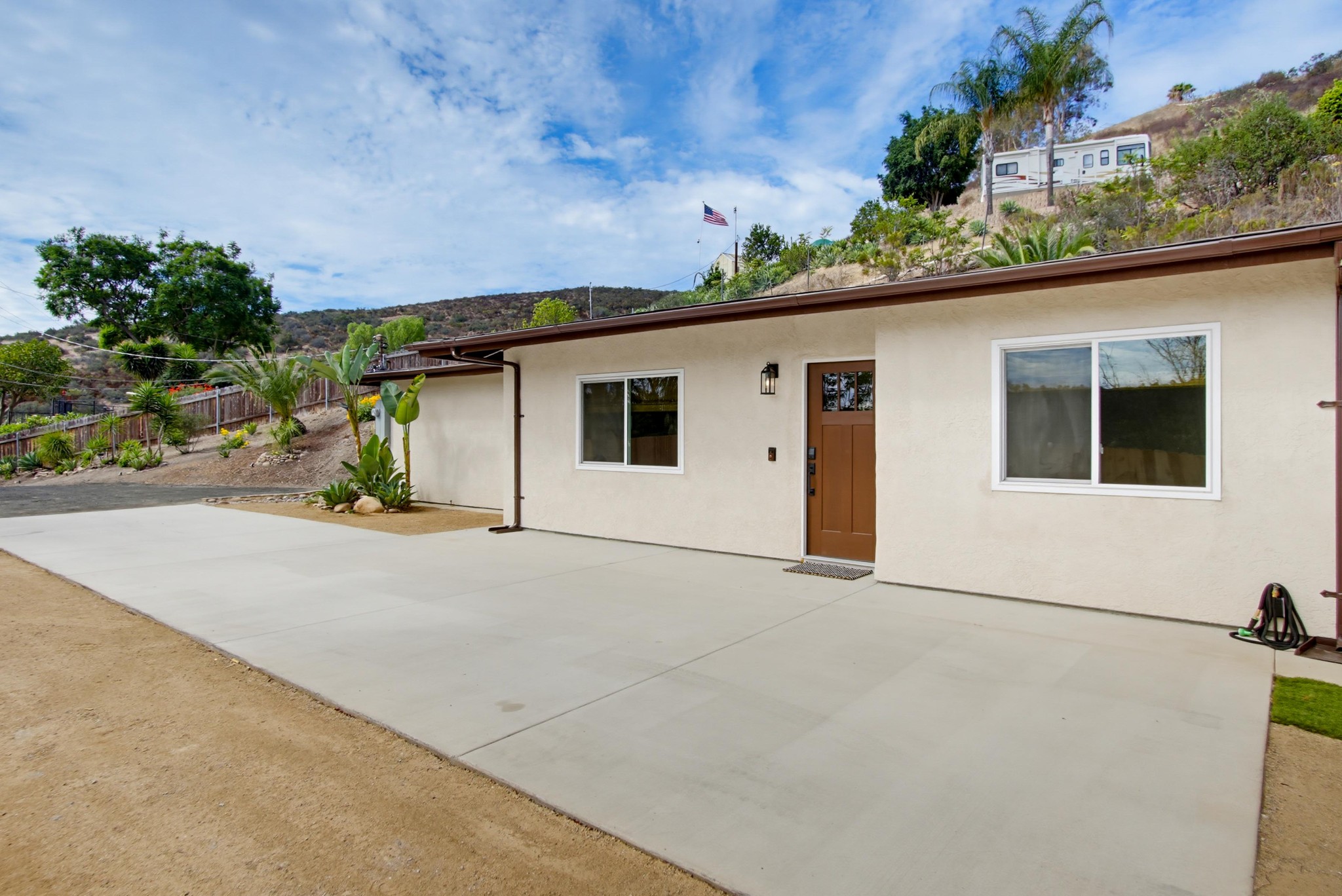 Virtual tour photo 11 of 67 for 11710 Oak Creek Dr
