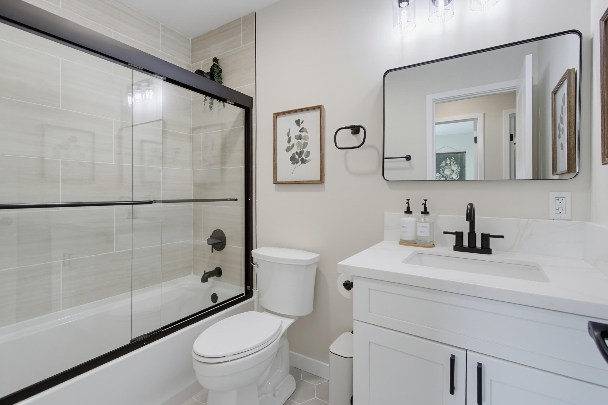 Virtual tour photo 37 of 67 for 11710 Oak Creek Dr