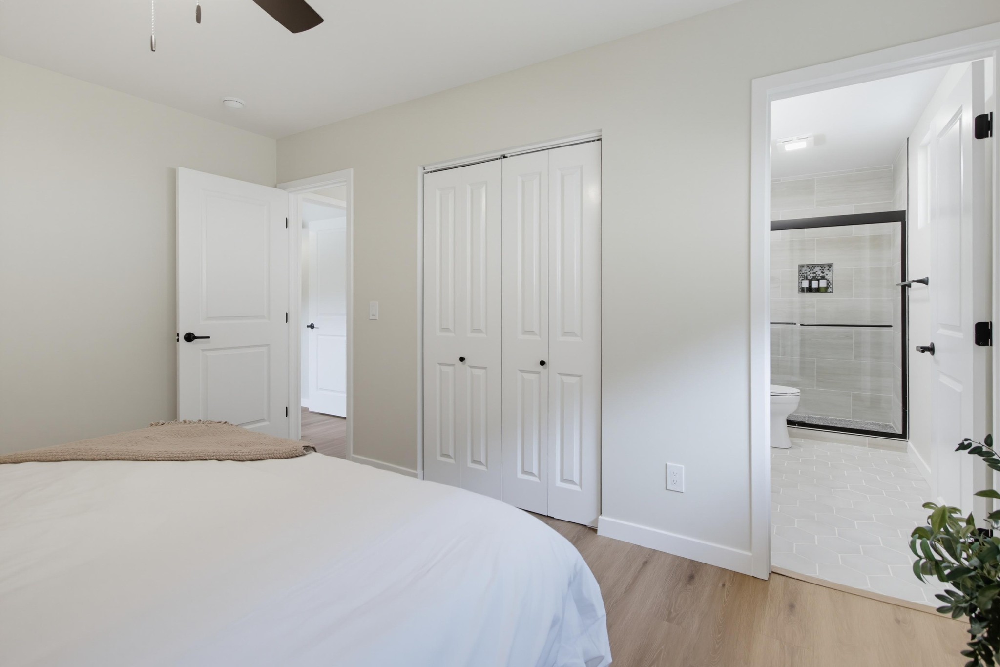Virtual tour photo 42 of 67 for 11710 Oak Creek Dr