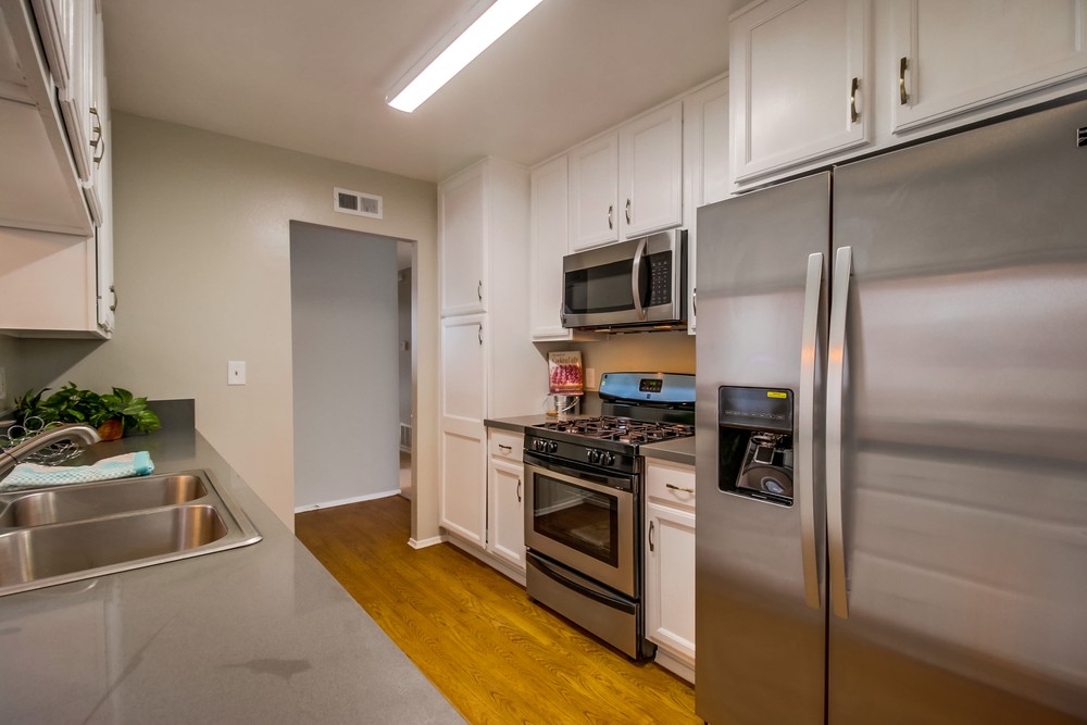 Virtual tour photo 17 of 44 for 1174 Dearborn Dr