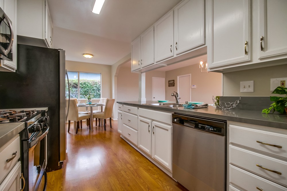 Virtual tour photo 19 of 44 for 1174 Dearborn Dr