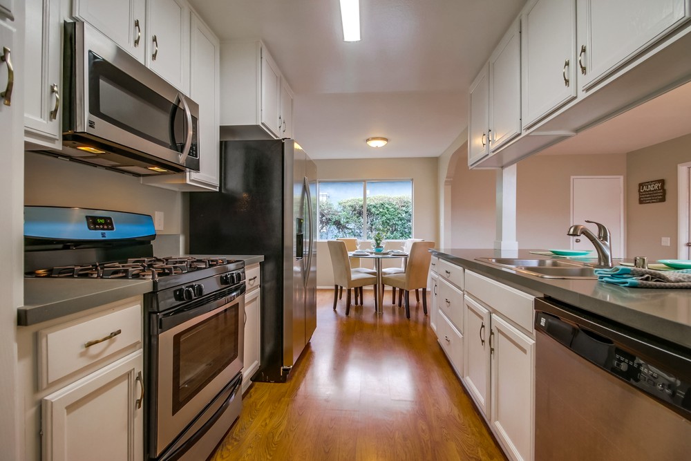 Virtual tour photo 20 of 44 for 1174 Dearborn Dr