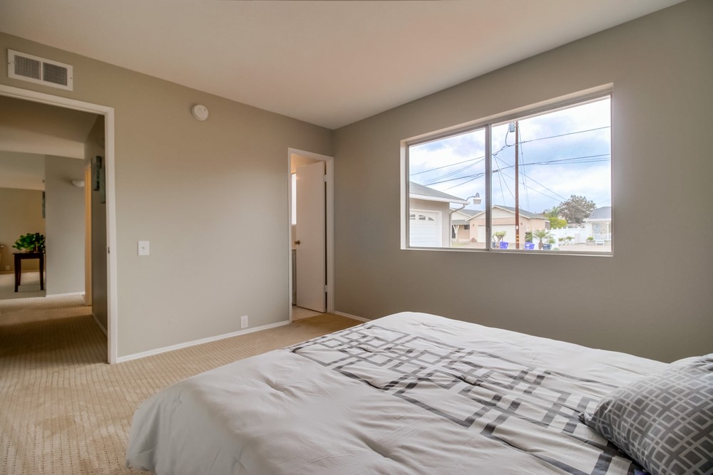 Virtual tour photo 22 of 44 for 1174 Dearborn Dr