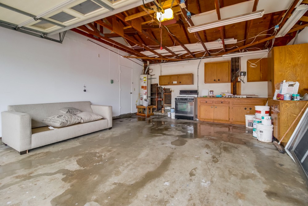 Virtual tour photo 33 of 44 for 1174 Dearborn Dr