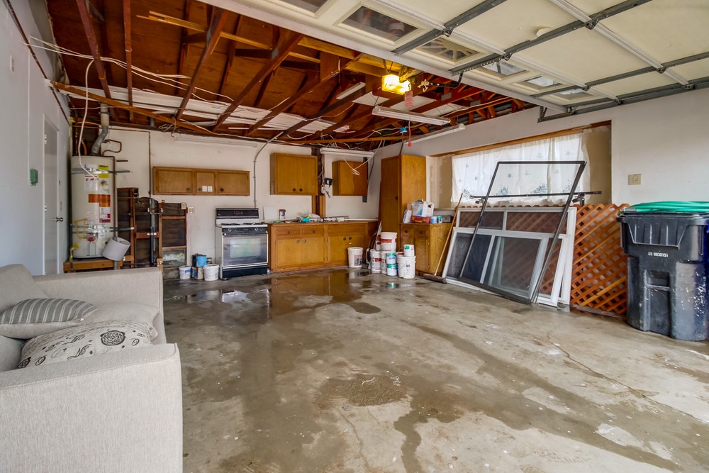 Virtual tour photo 34 of 44 for 1174 Dearborn Dr