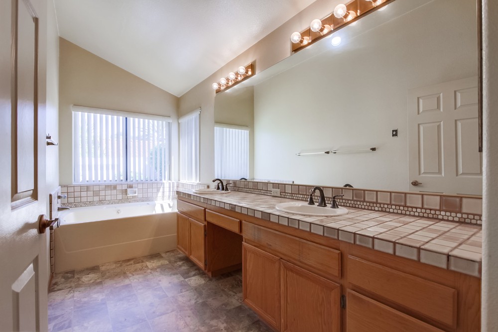Virtual tour photo 43 of 76 for 11742 Avenida Sivrita