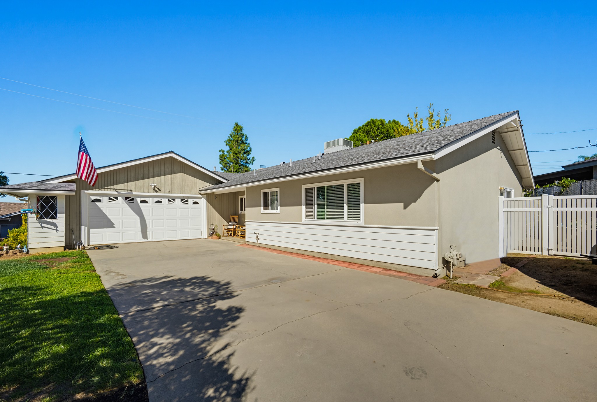 Virtual tour photo 6 of 40 for 11754 Auburn Ave