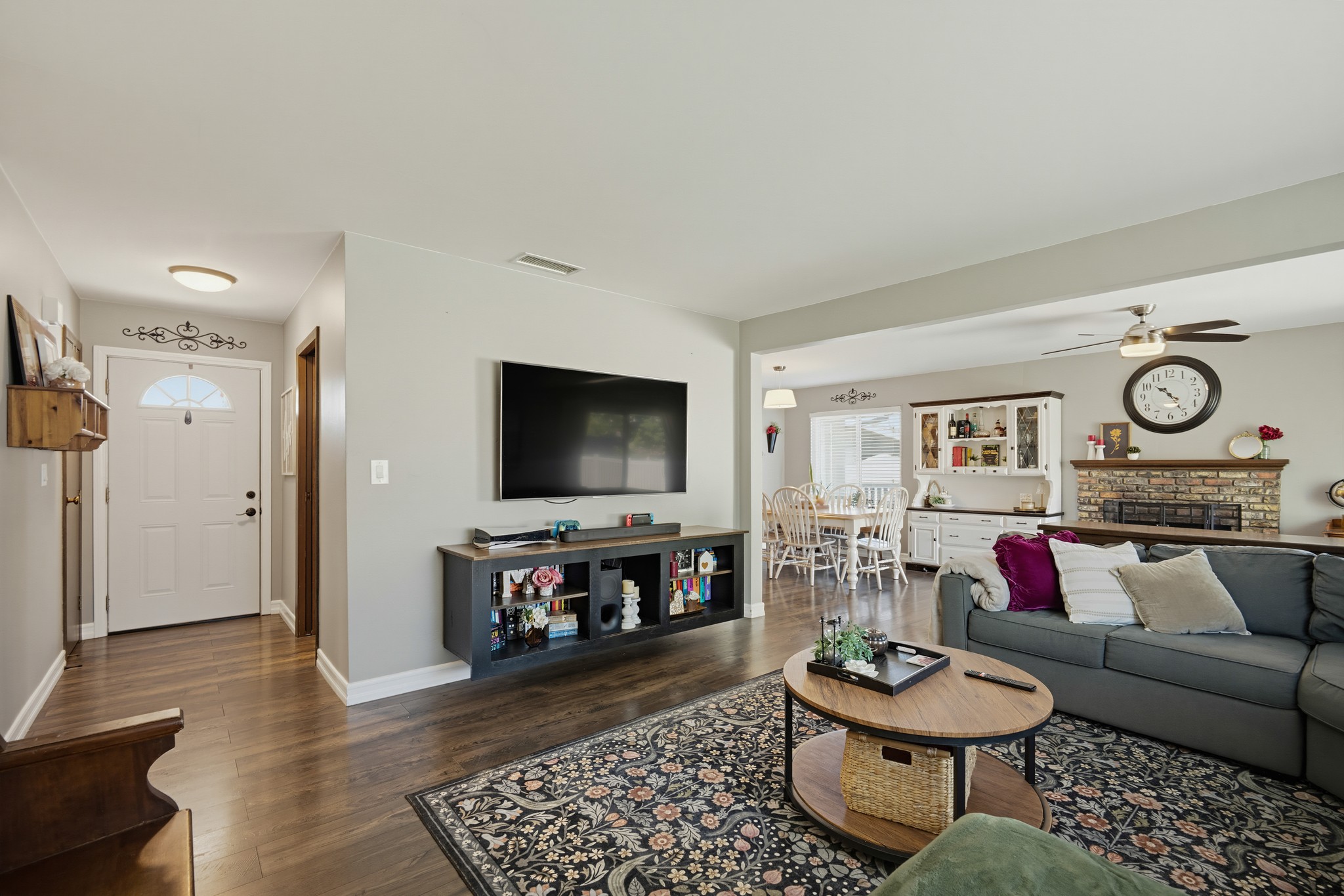 Virtual tour photo 14 of 40 for 11754 Auburn Ave