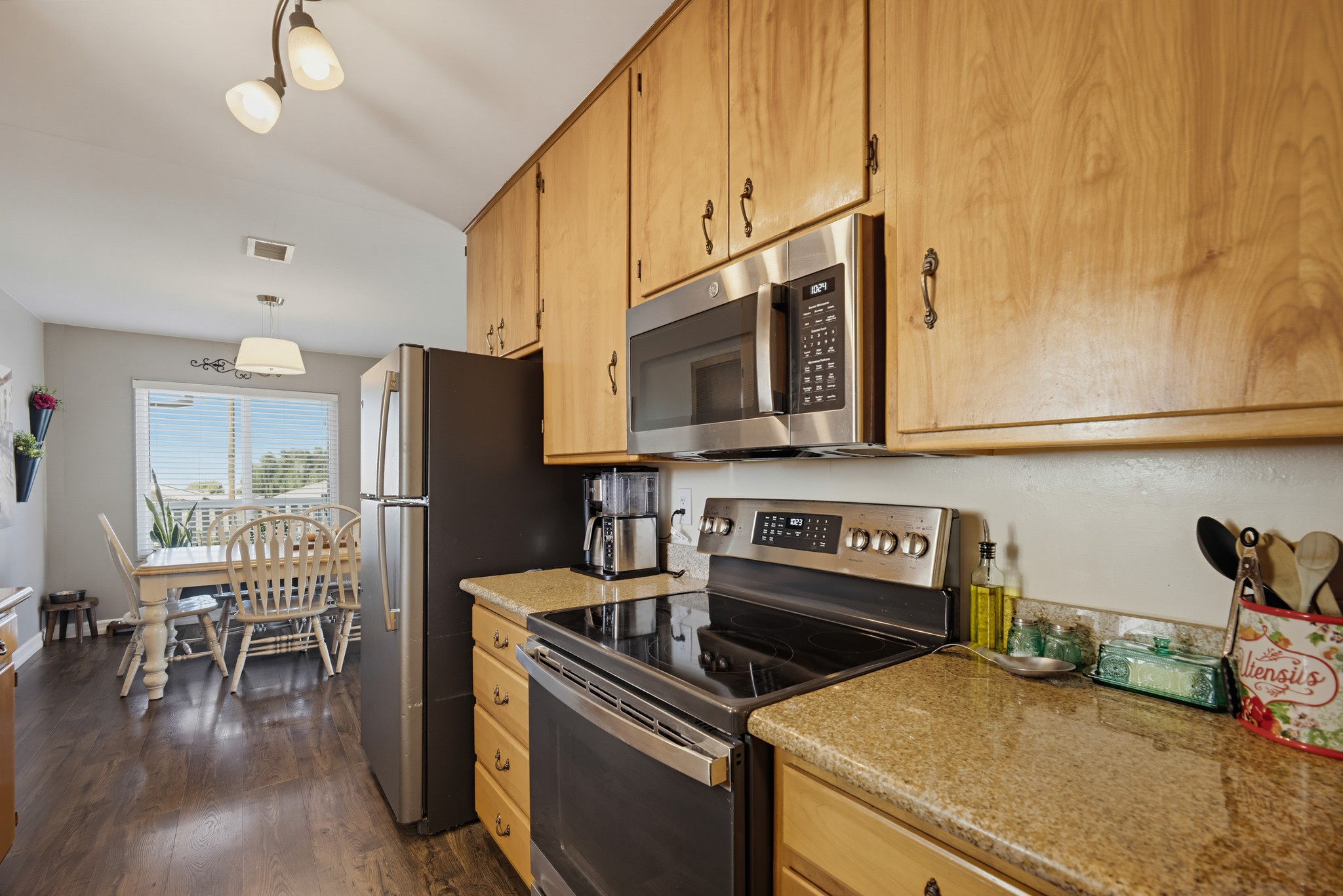 Virtual tour photo 20 of 40 for 11754 Auburn Ave