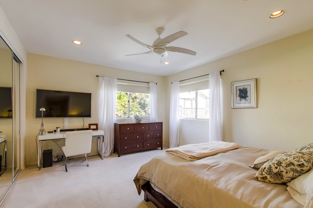 Virtual tour photo 19 of 46 for 1177 Pacific Beach Dr c