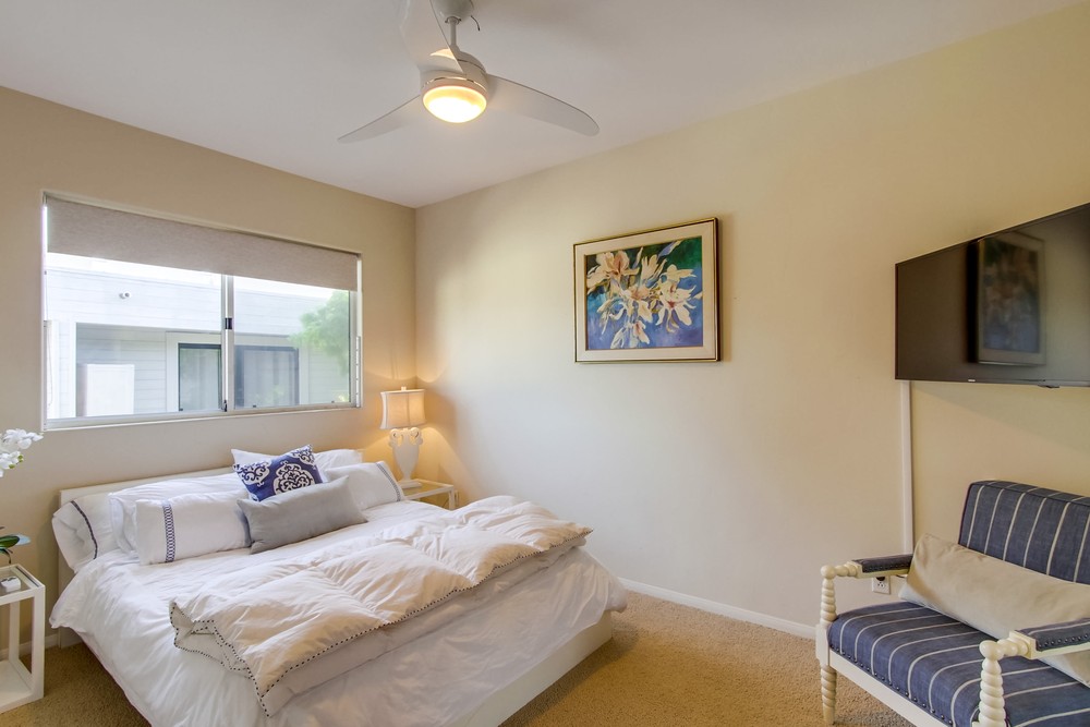 Virtual tour photo 33 of 46 for 1177 Pacific Beach Dr c