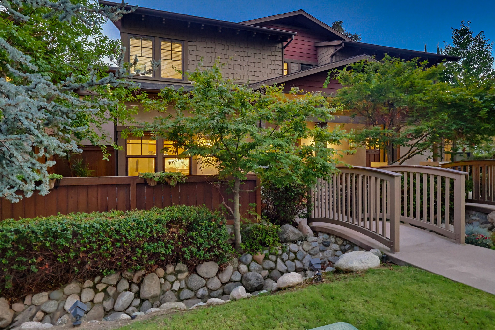 Virtual tour photo 6 of 140 for 118 E Sierra Madre Blvd