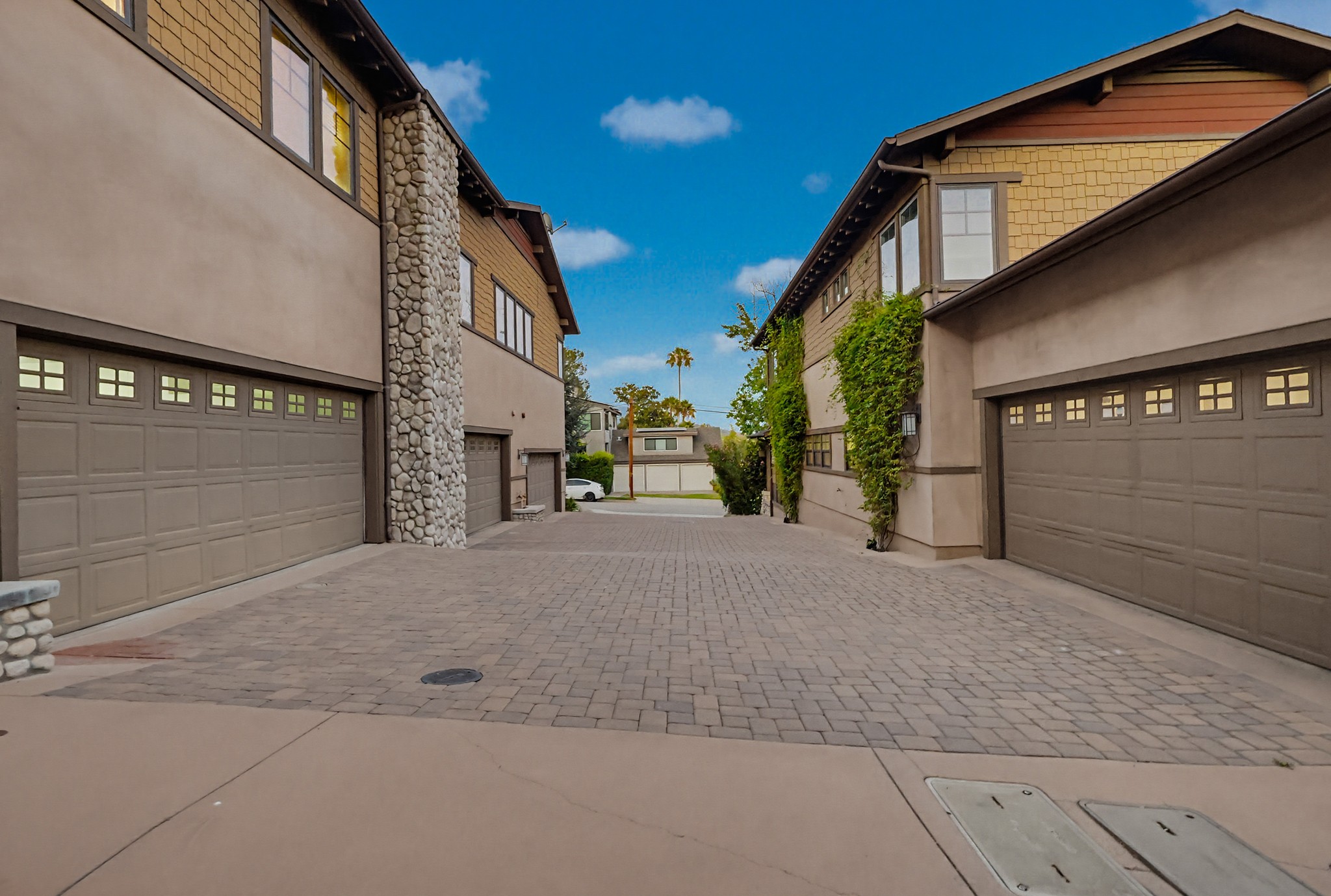 Virtual tour photo 26 of 140 for 118 E Sierra Madre Blvd