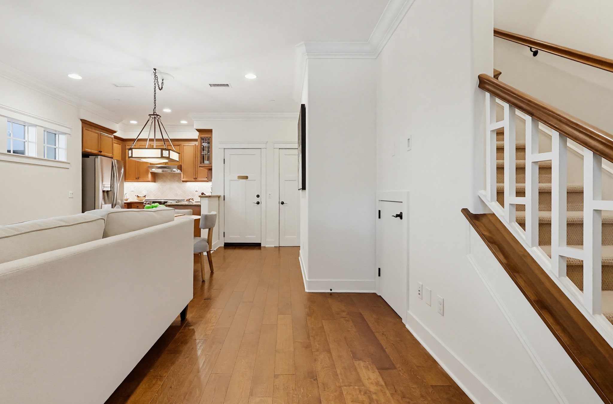 Virtual tour photo 32 of 140 for 118 E Sierra Madre Blvd