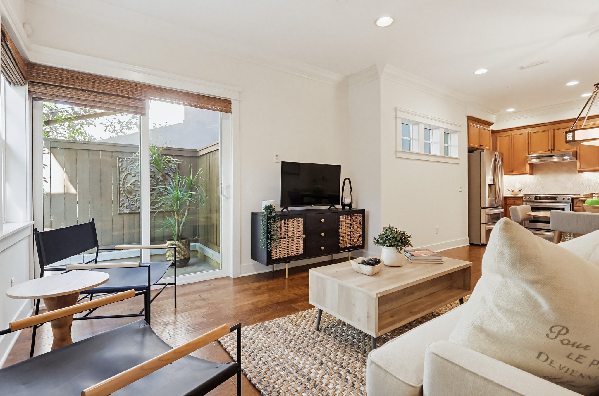 Virtual tour photo 34 of 140 for 118 E Sierra Madre Blvd