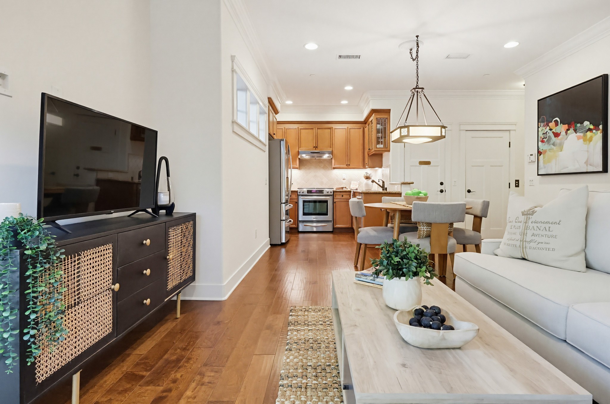 Virtual tour photo 35 of 140 for 118 E Sierra Madre Blvd