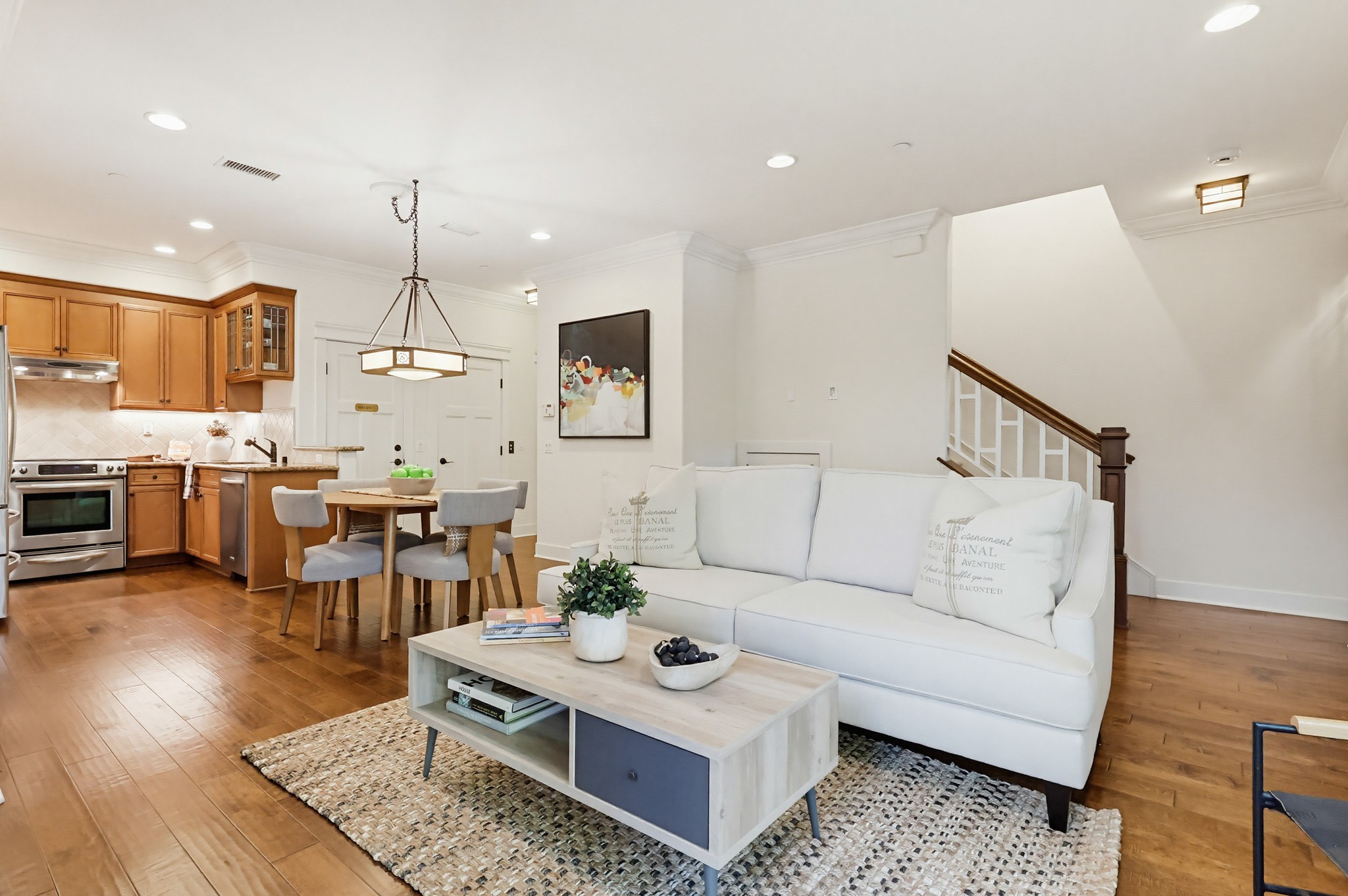 Virtual tour photo 36 of 140 for 118 E Sierra Madre Blvd