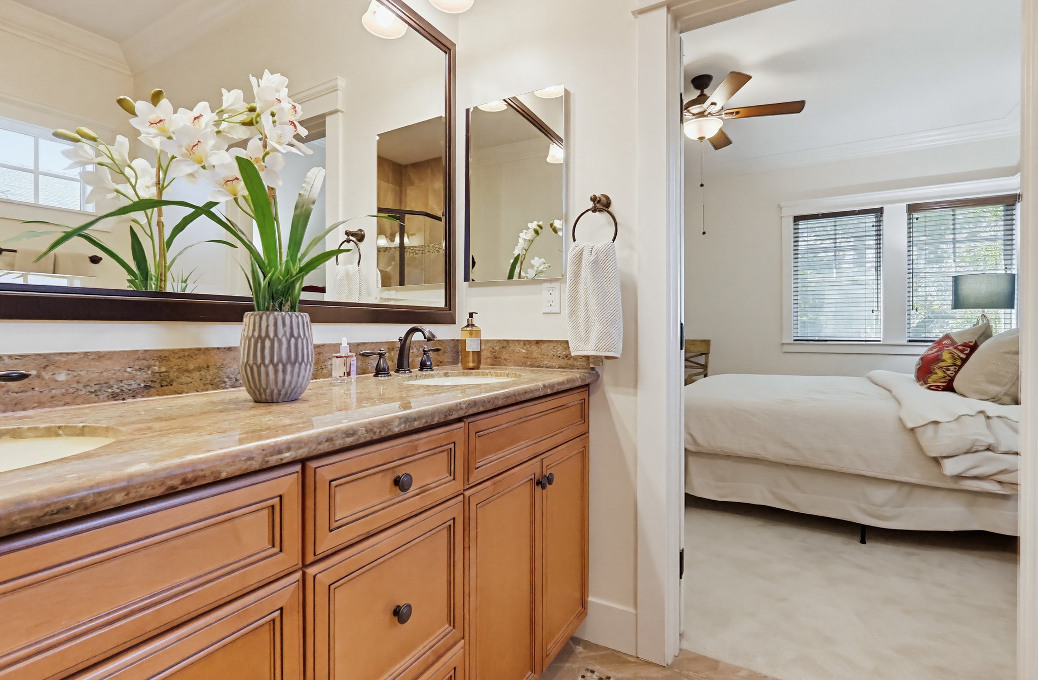 Virtual tour photo 77 of 140 for 118 E Sierra Madre Blvd