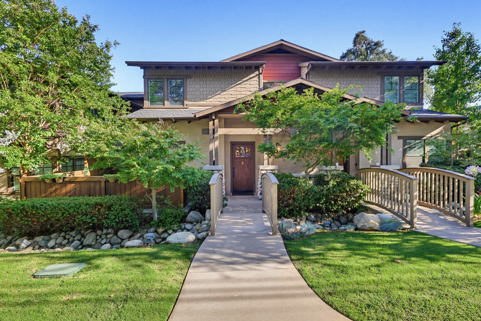 Virtual tour photo 96 of 140 for 118 E Sierra Madre Blvd