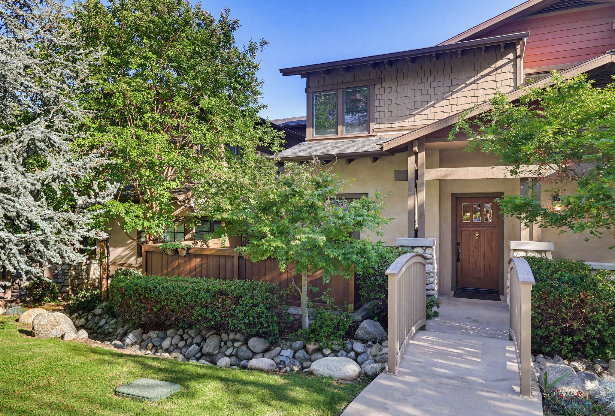Virtual tour photo 97 of 140 for 118 E Sierra Madre Blvd