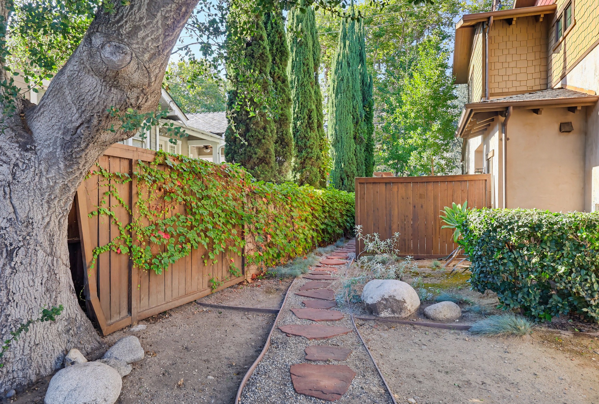 Virtual tour photo 112 of 140 for 118 E Sierra Madre Blvd