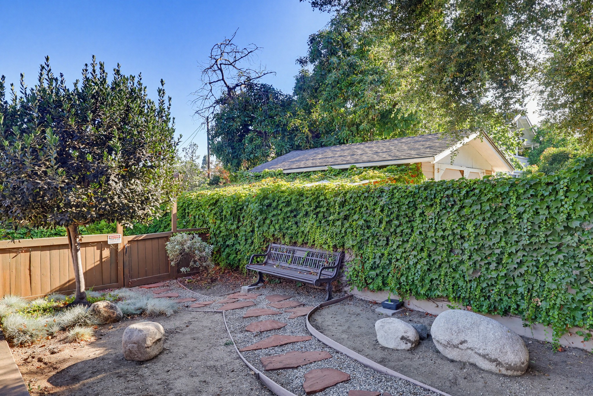 Virtual tour photo 113 of 140 for 118 E Sierra Madre Blvd