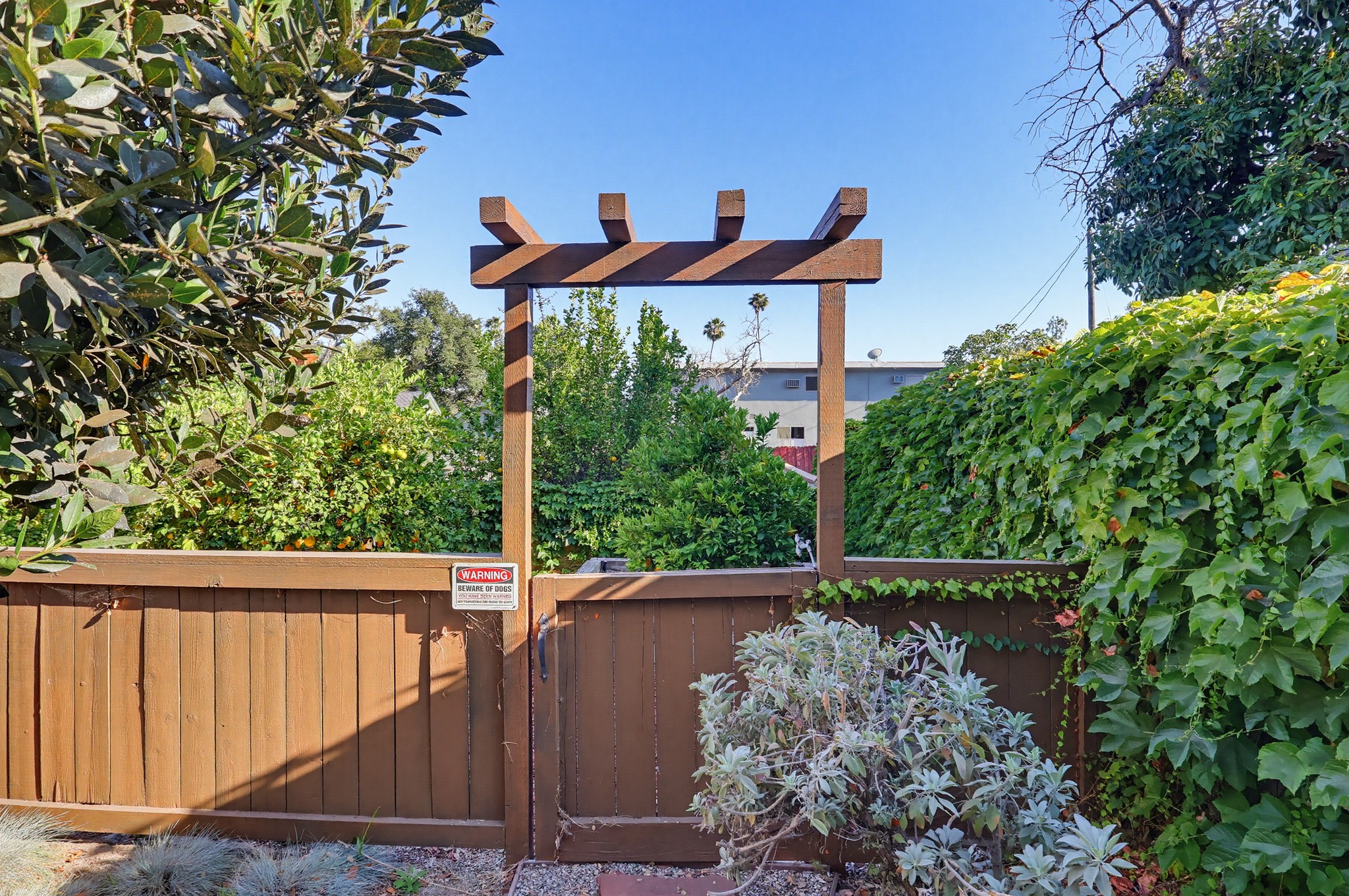 Virtual tour photo 115 of 140 for 118 E Sierra Madre Blvd