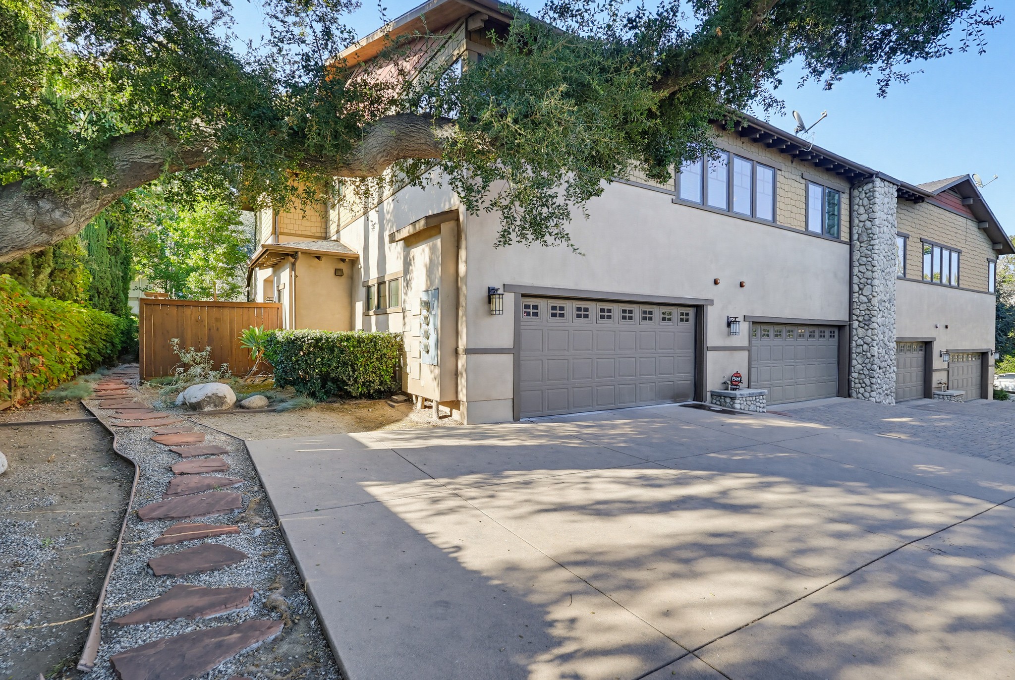 Virtual tour photo 126 of 140 for 118 E Sierra Madre Blvd