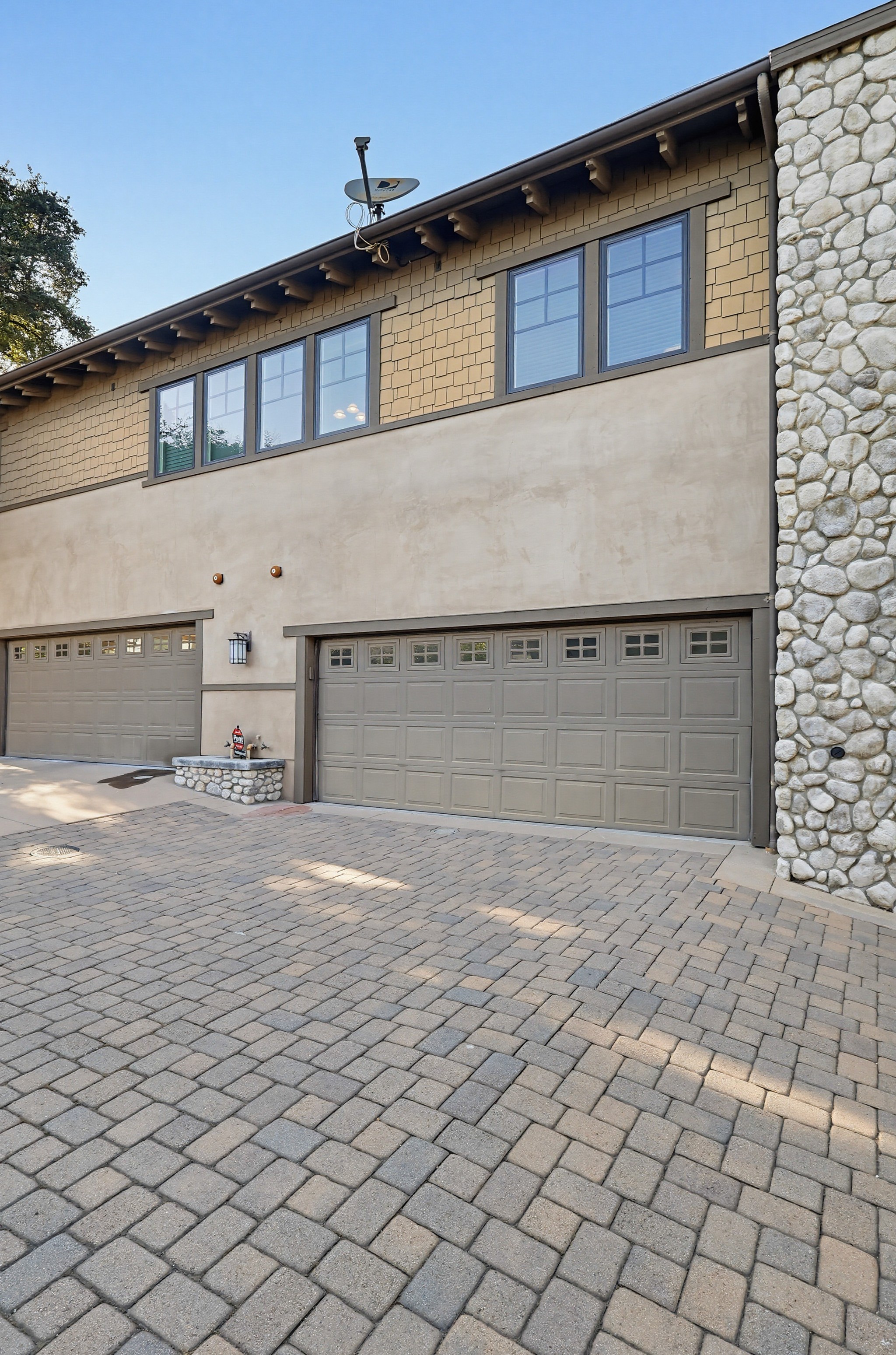 Virtual tour photo 132 of 140 for 118 E Sierra Madre Blvd
