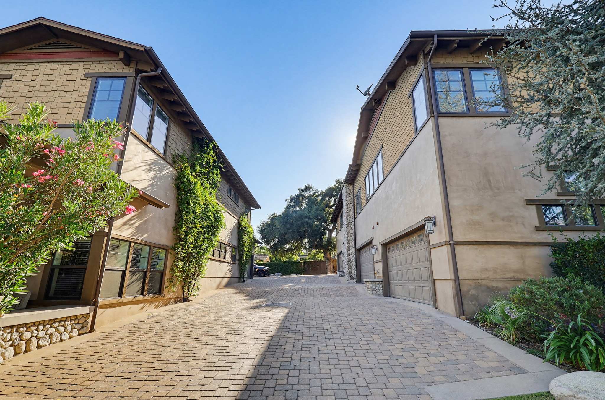 Virtual tour photo 133 of 140 for 118 E Sierra Madre Blvd