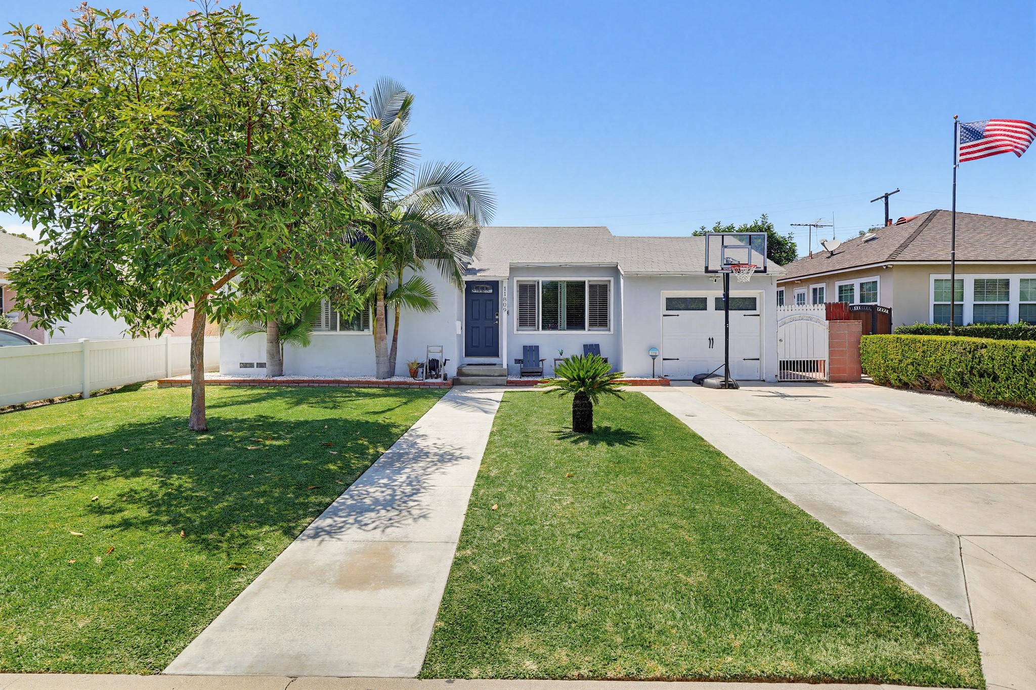 Virtual tour photo 3 of 52 for 11809 Samoline Ave