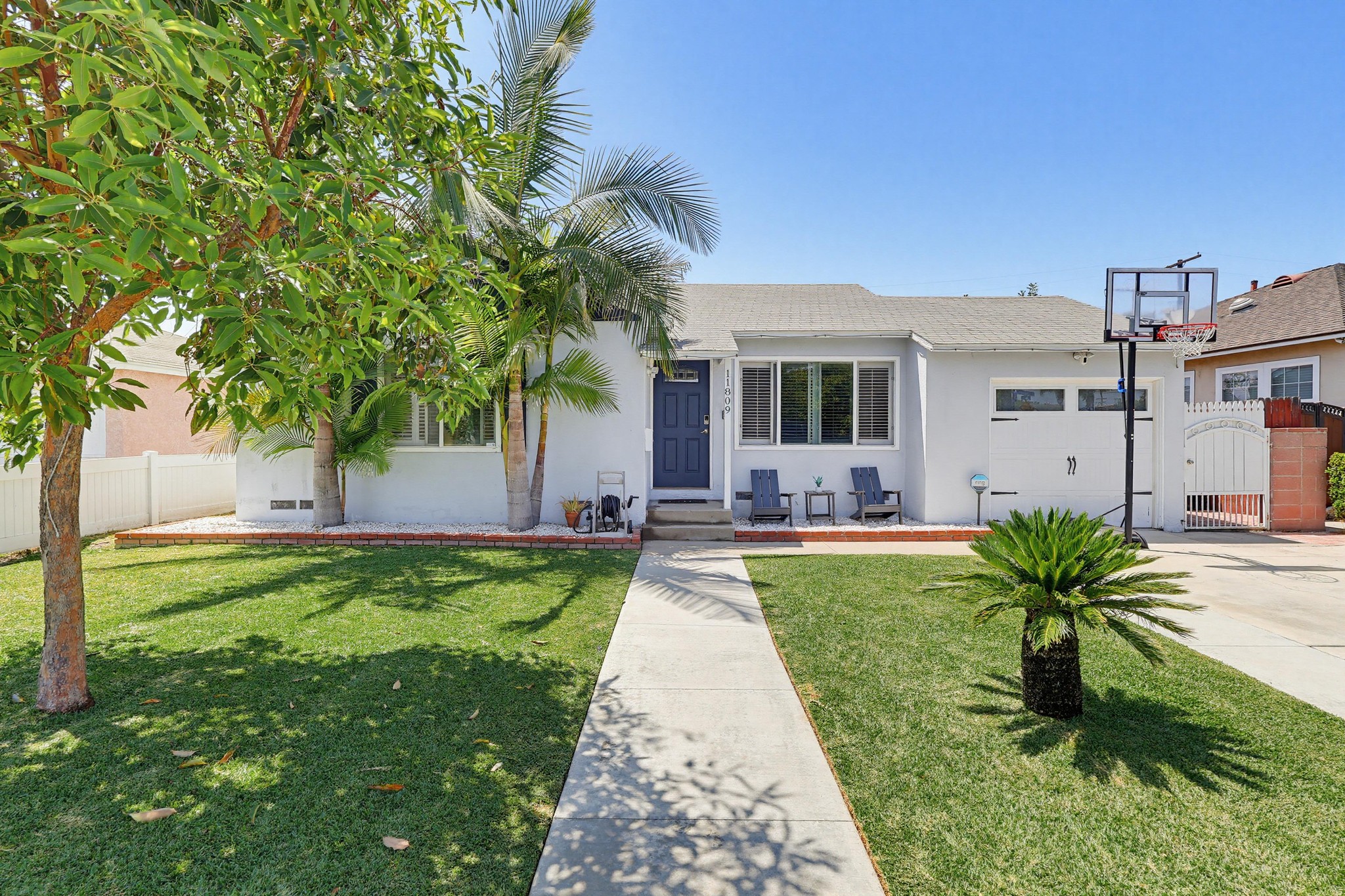 Virtual tour photo 5 of 52 for 11809 Samoline Ave