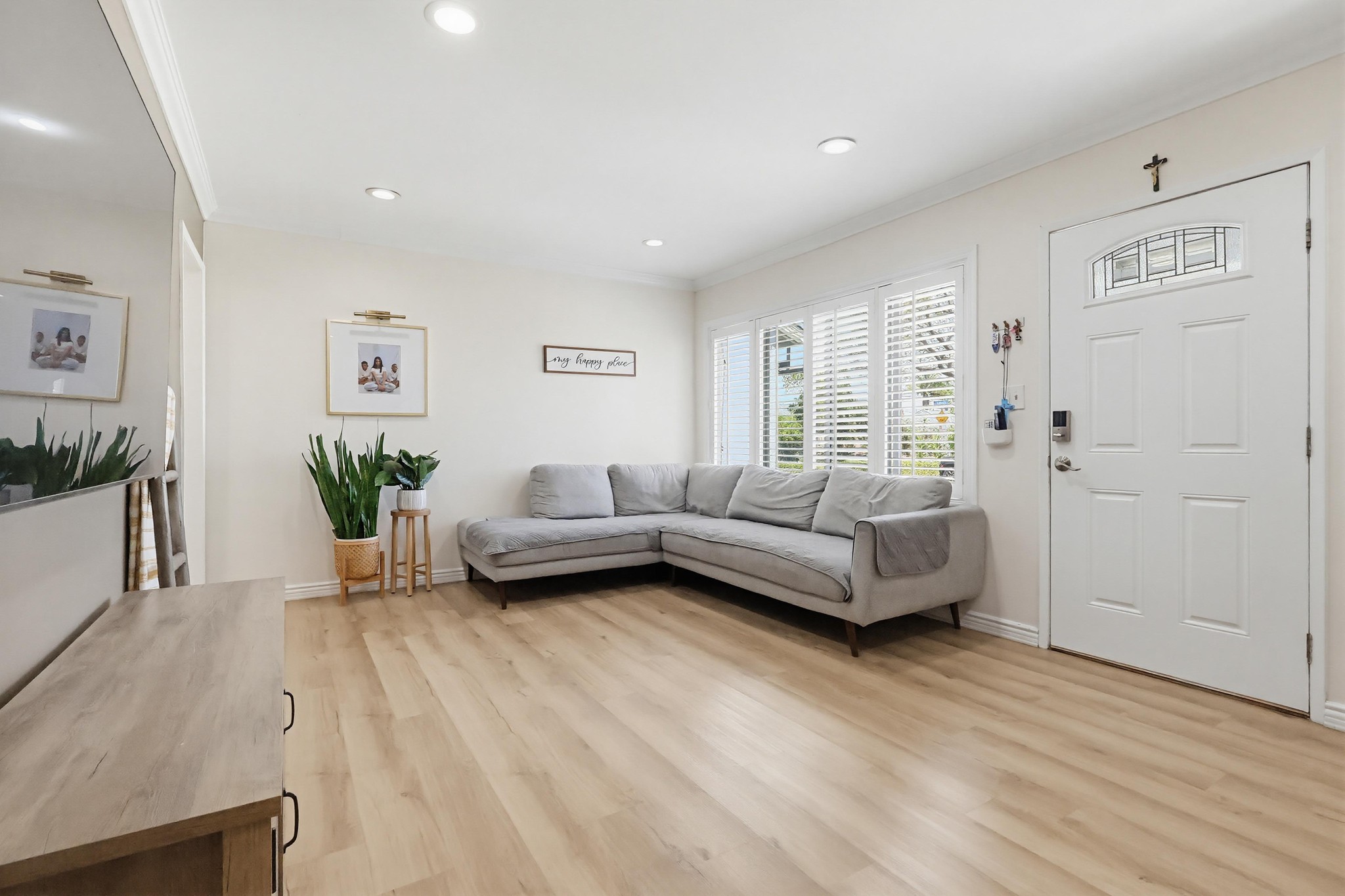 Virtual tour photo 11 of 52 for 11809 Samoline Ave