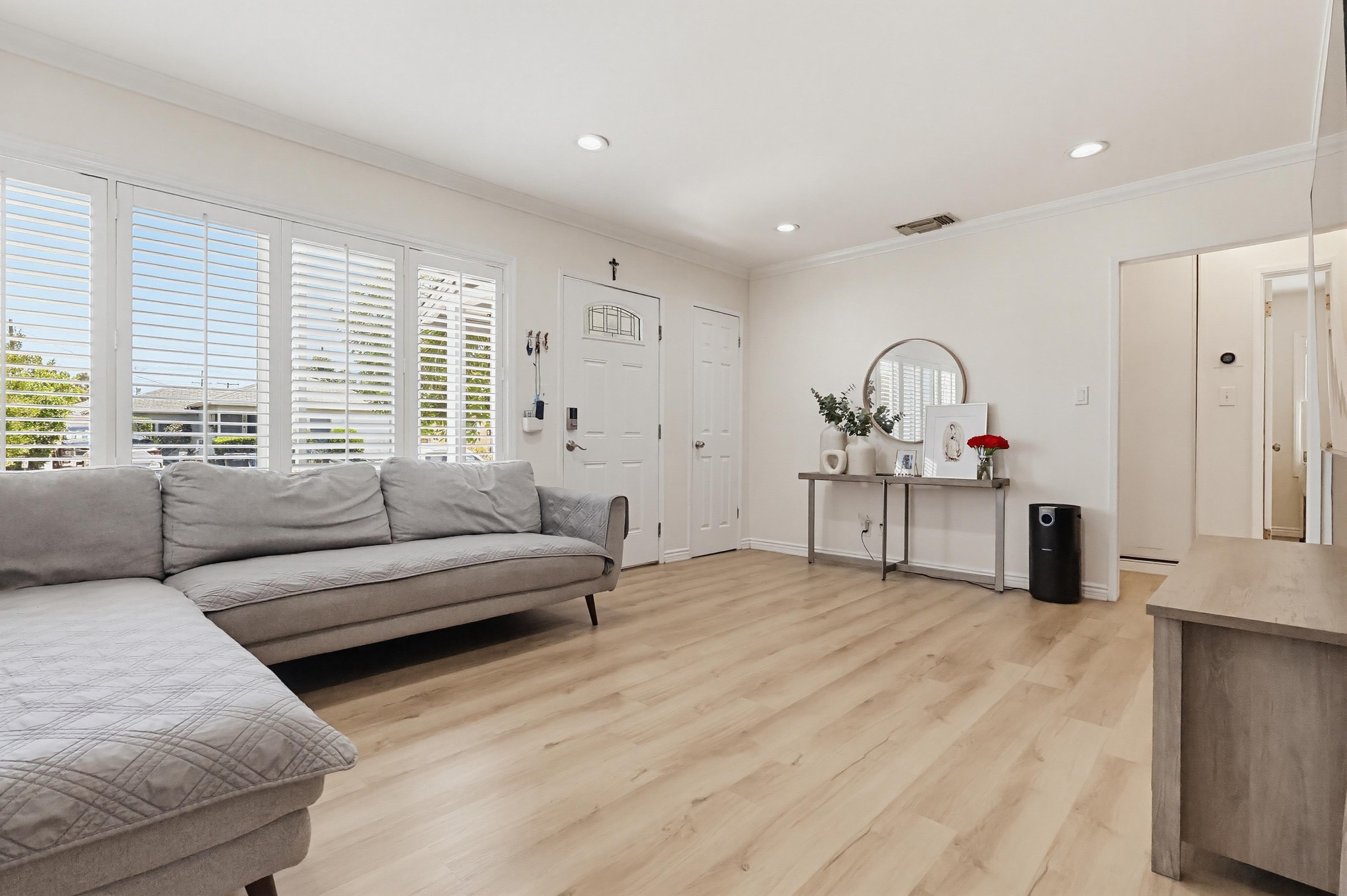 Virtual tour photo 14 of 52 for 11809 Samoline Ave