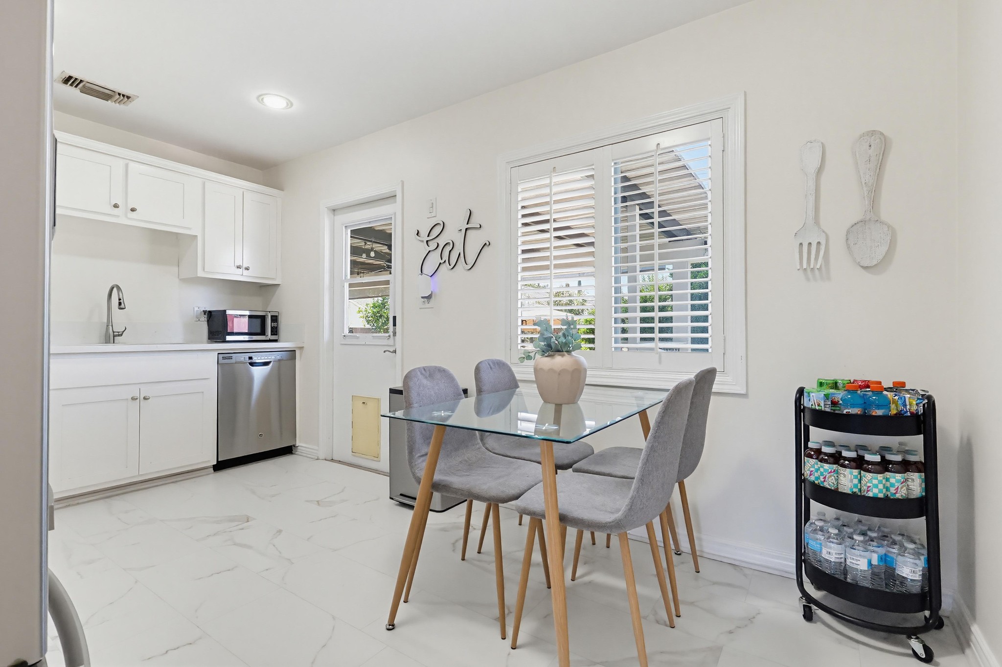 Virtual tour photo 15 of 52 for 11809 Samoline Ave