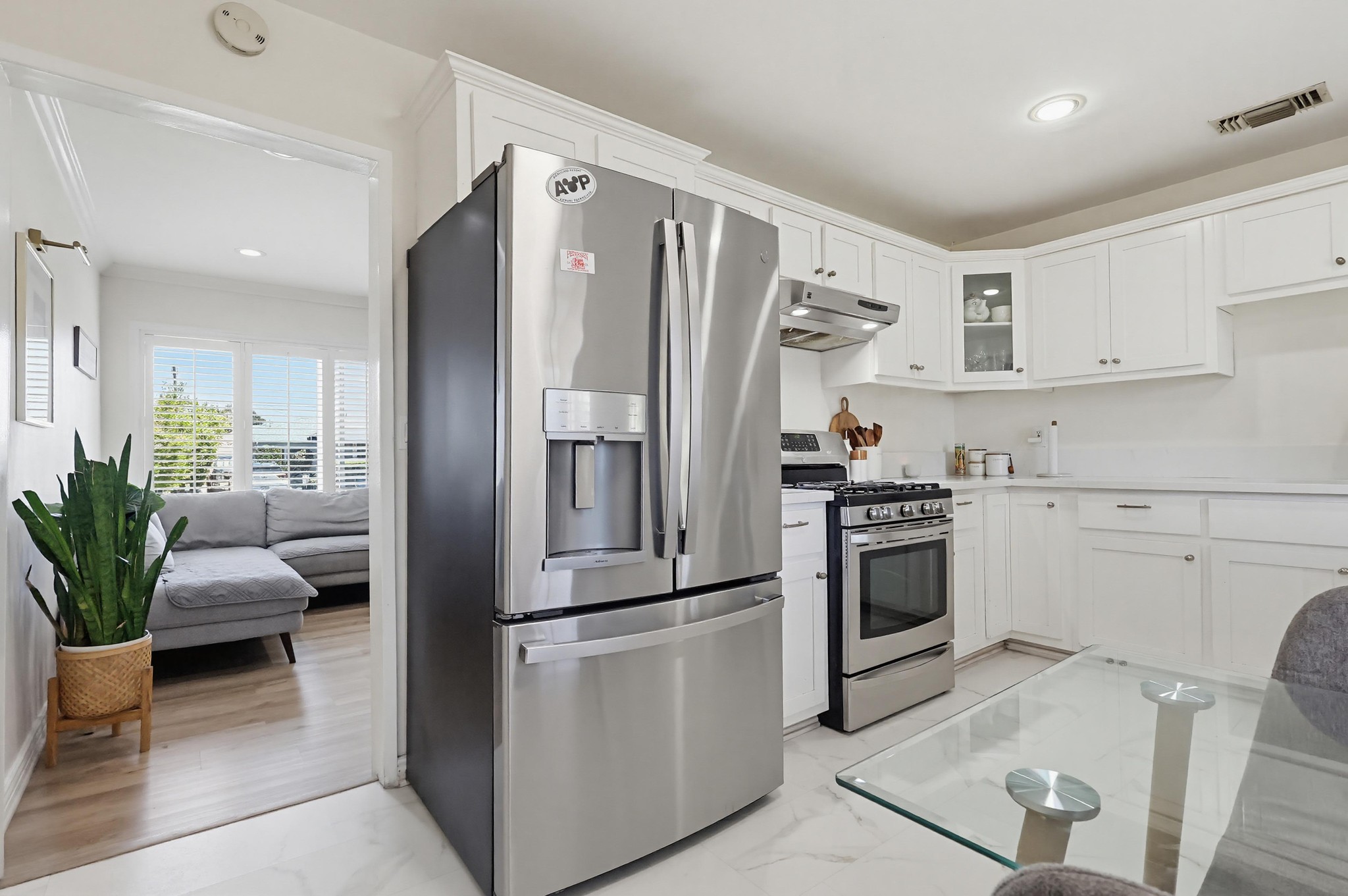Virtual tour photo 17 of 52 for 11809 Samoline Ave