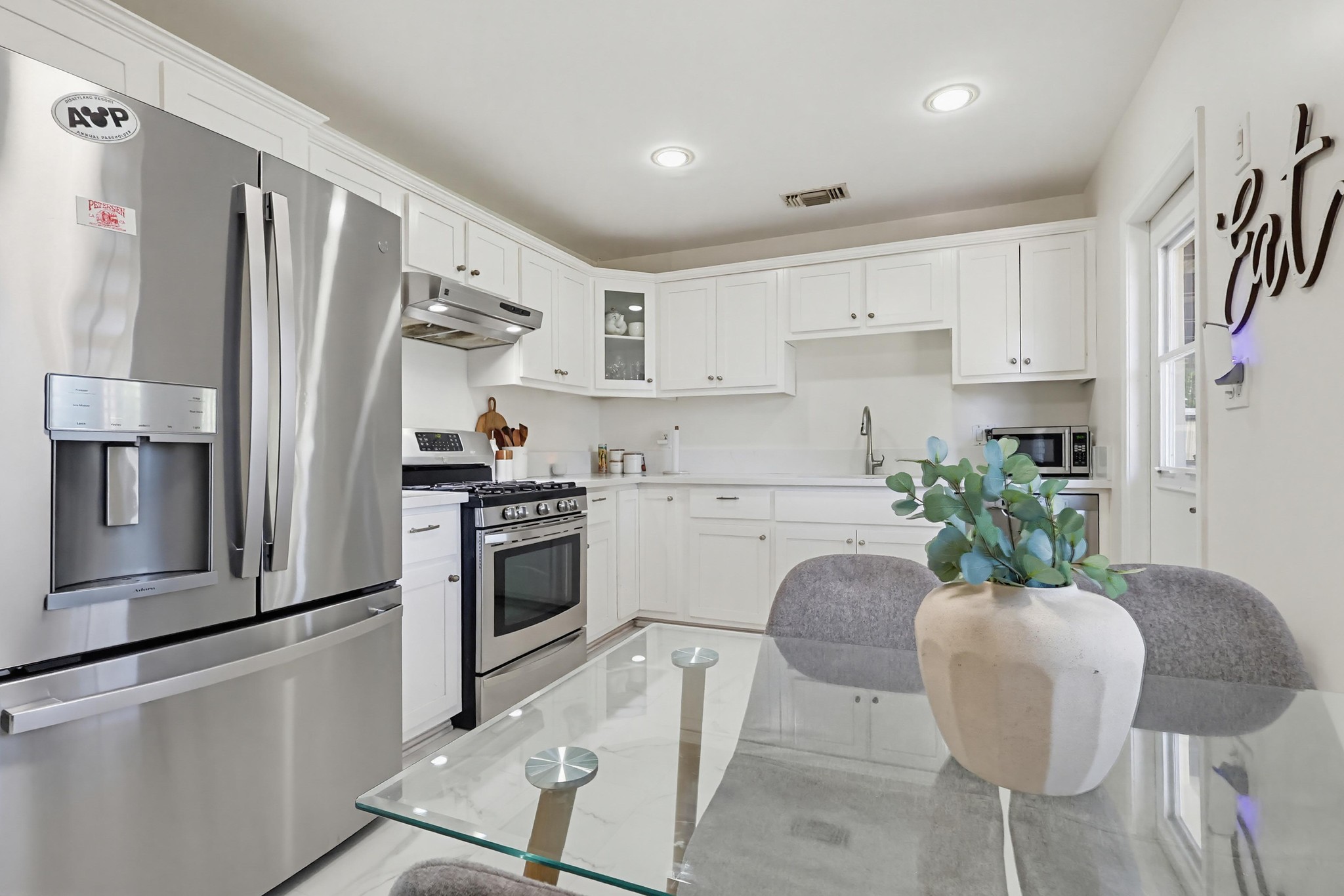 Virtual tour photo 18 of 52 for 11809 Samoline Ave