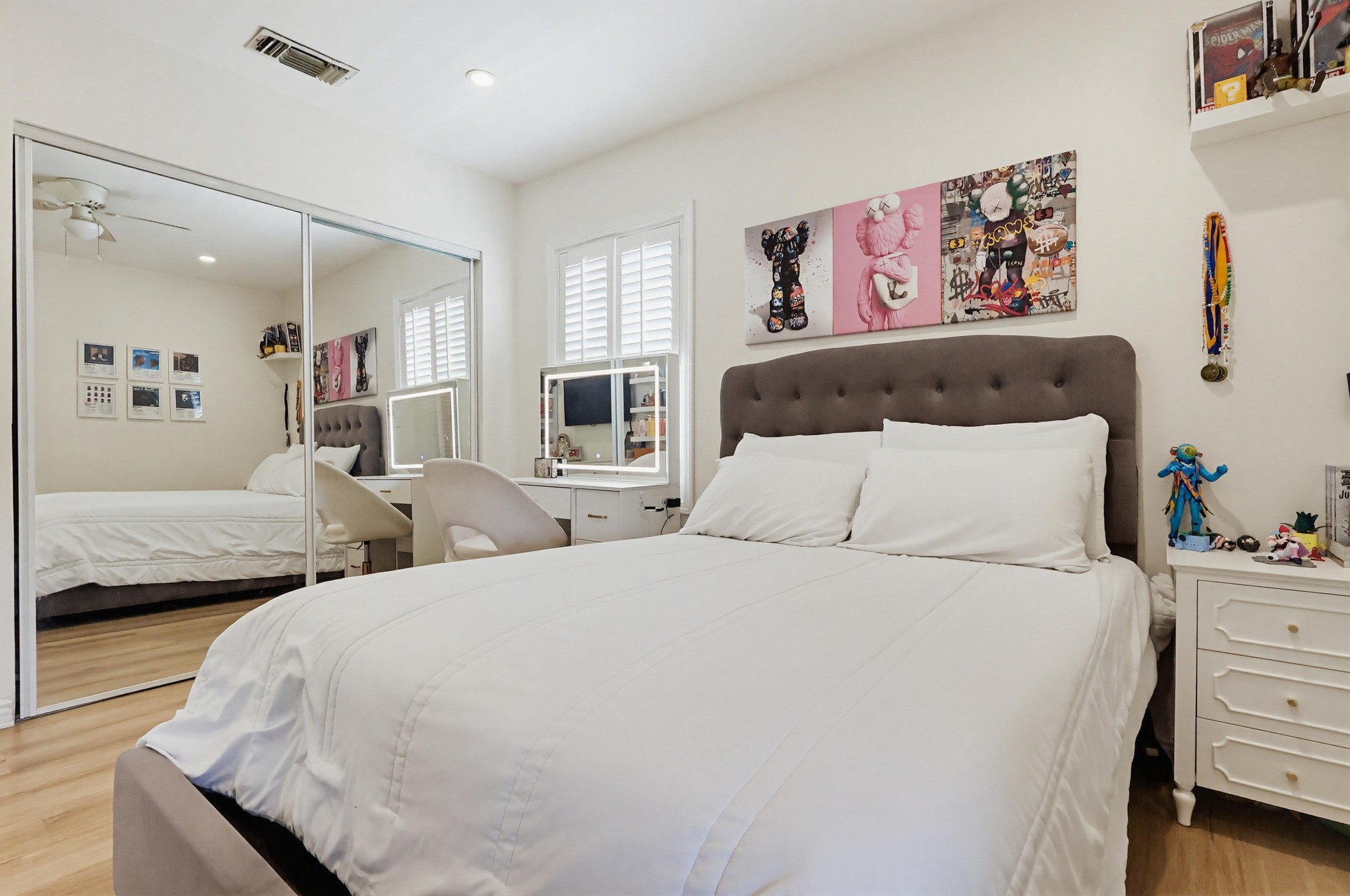 Virtual tour photo 28 of 52 for 11809 Samoline Ave