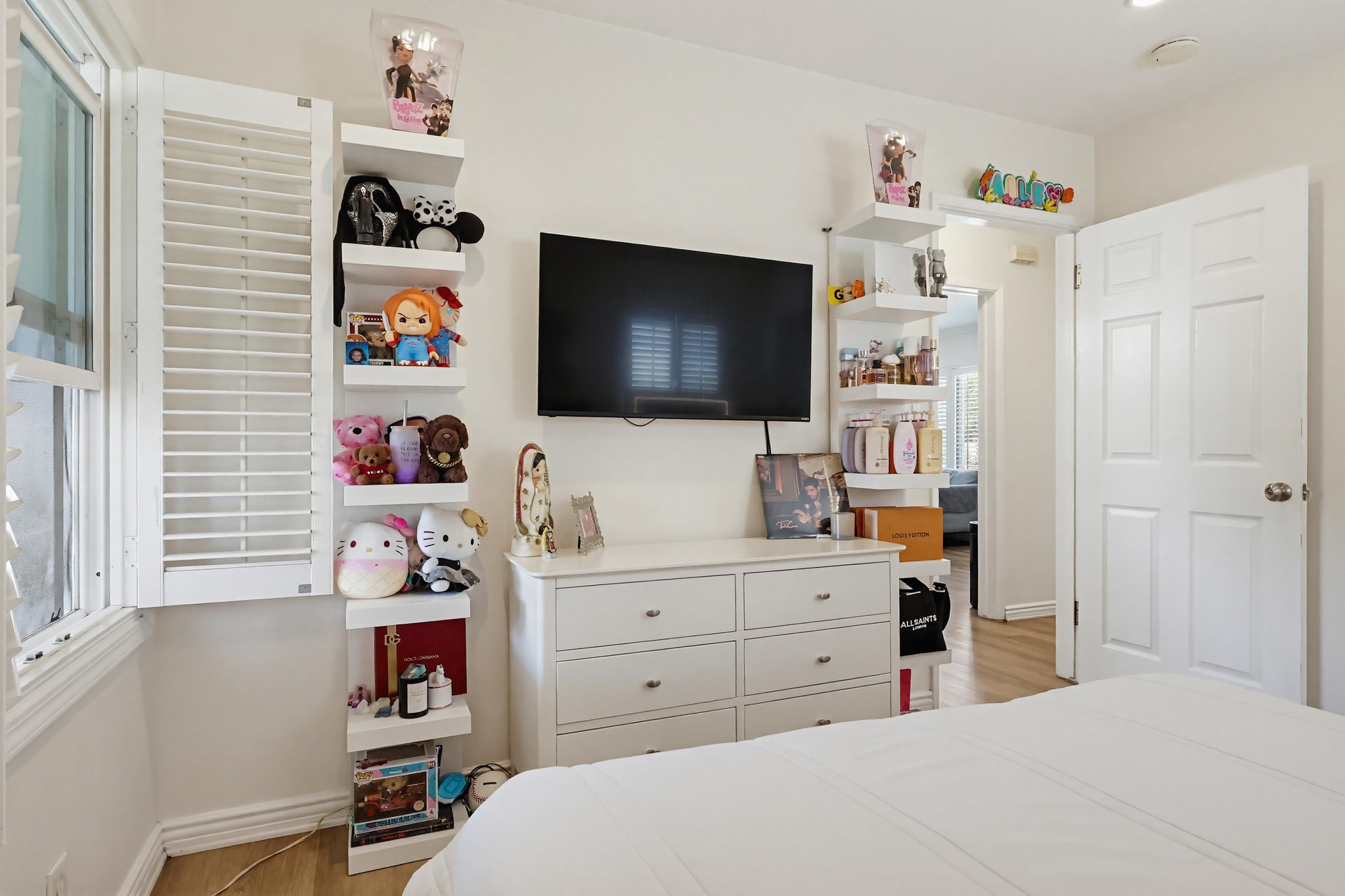 Virtual tour photo 29 of 52 for 11809 Samoline Ave