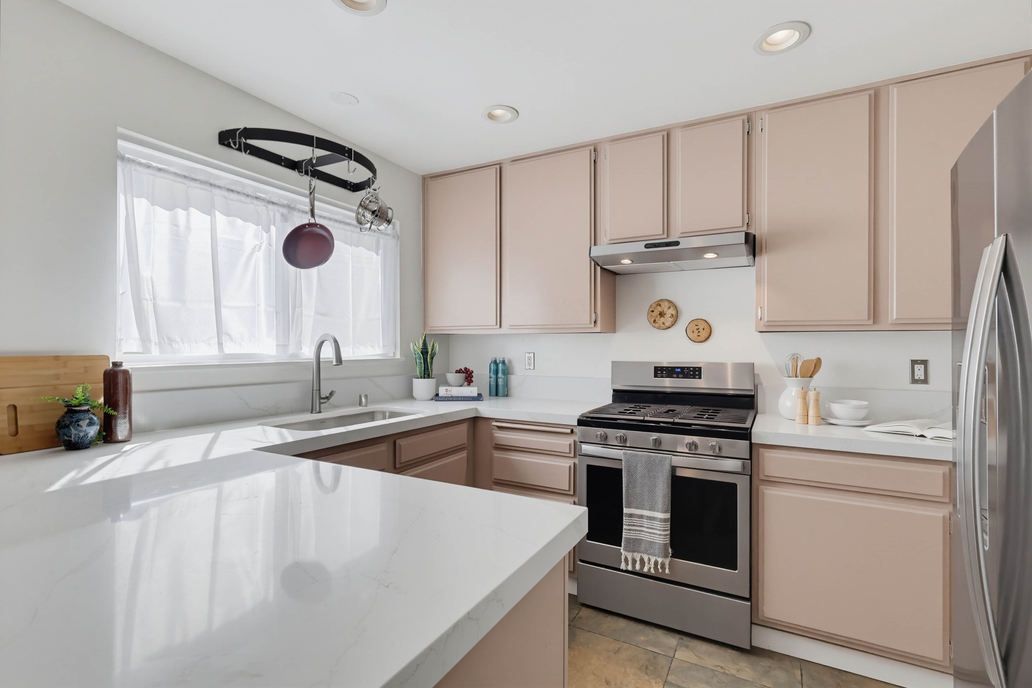 Virtual tour photo 28 of 54 for 11818 Courtleigh Dr Apt 104