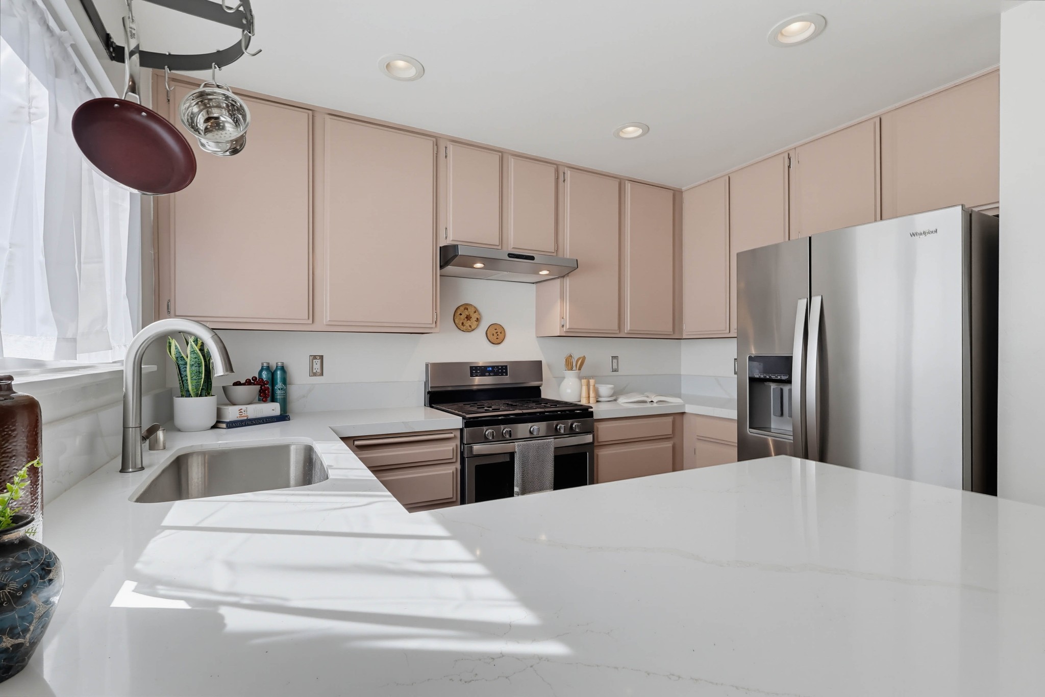 Virtual tour photo 29 of 54 for 11818 Courtleigh Dr Apt 104