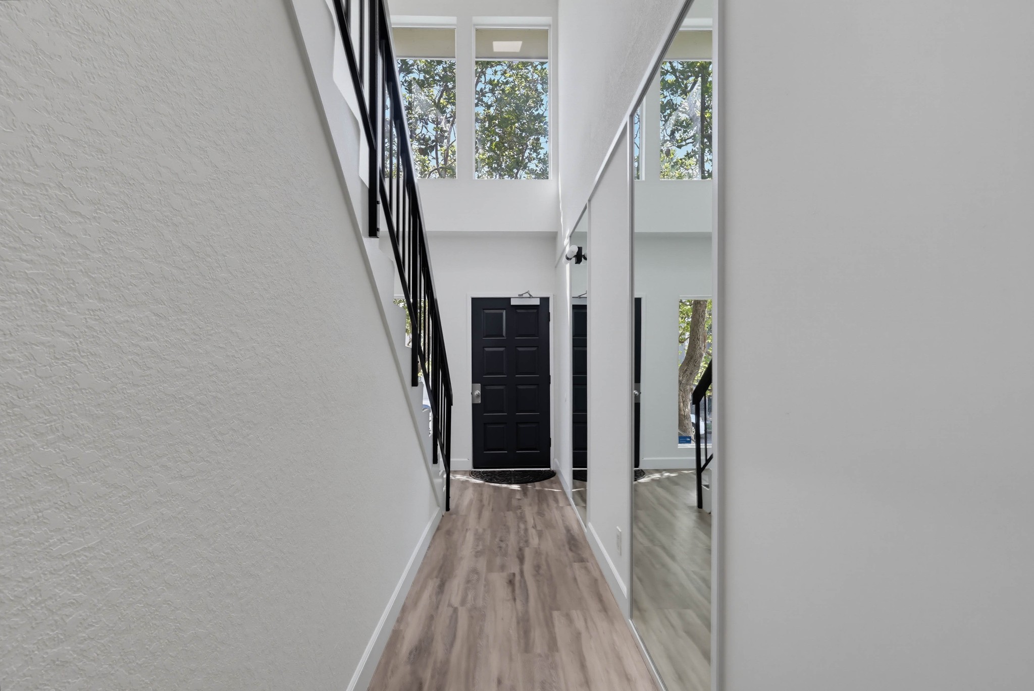 Virtual tour photo 37 of 54 for 11818 Courtleigh Dr Apt 104