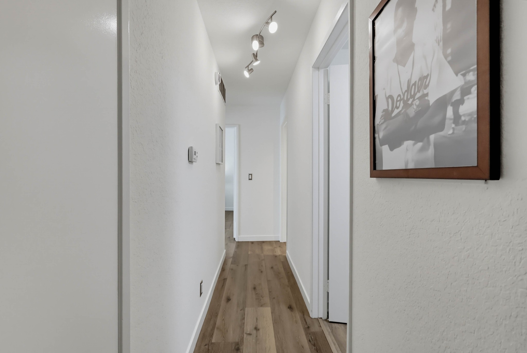 Virtual tour photo 38 of 54 for 11818 Courtleigh Dr Apt 104