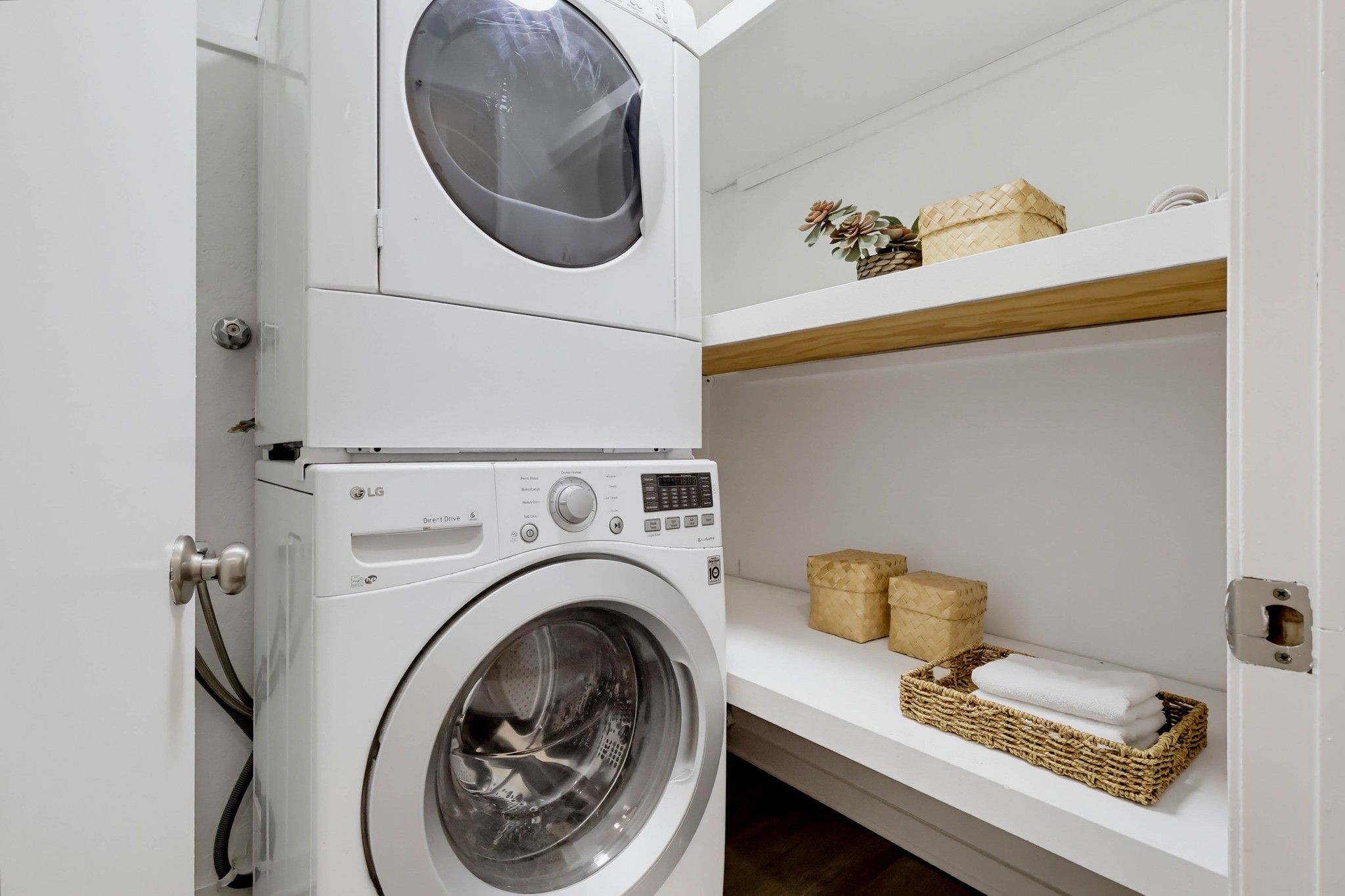 Virtual tour photo 39 of 54 for 11818 Courtleigh Dr Apt 104