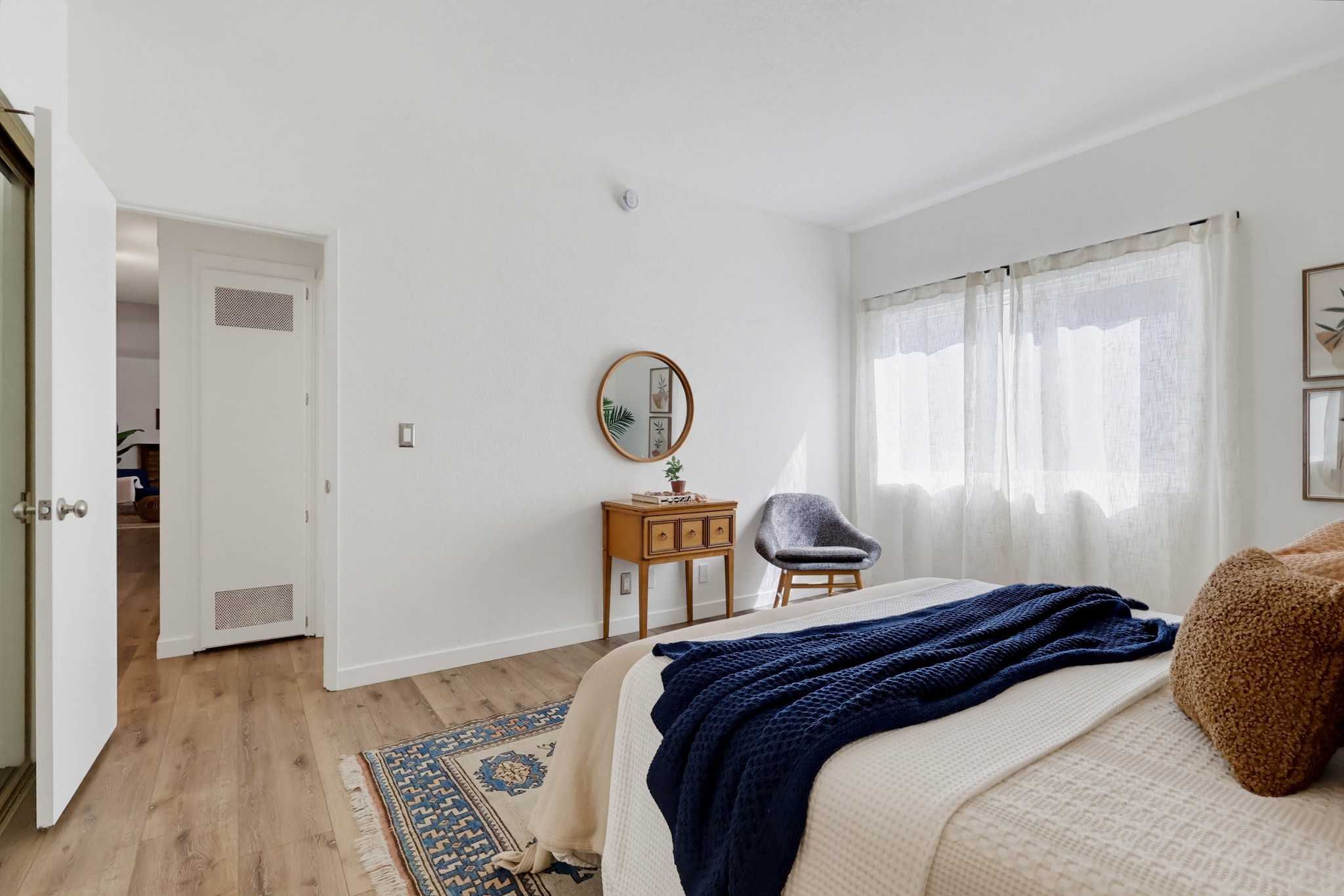 Virtual tour photo 47 of 54 for 11818 Courtleigh Dr Apt 104