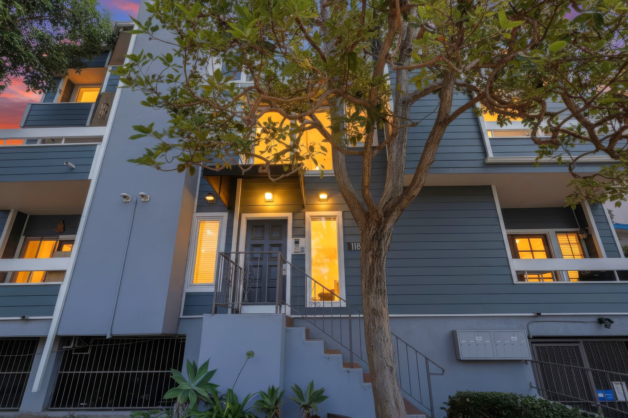 Virtual tour photo 54 of 54 for 11818 Courtleigh Dr Apt 104