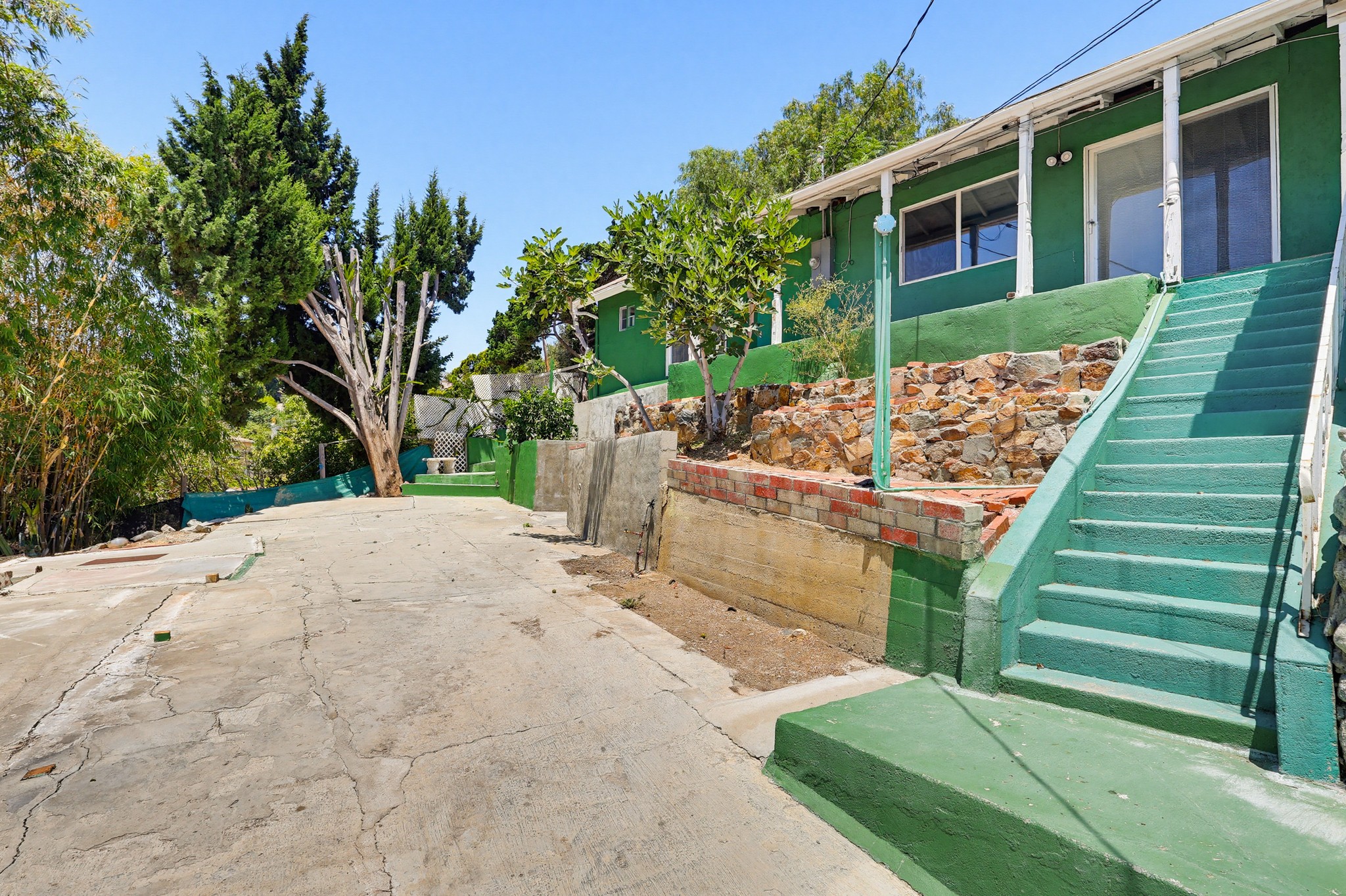 Virtual tour photo 3 of 81 for 1183 N Bonnie Beach Pl