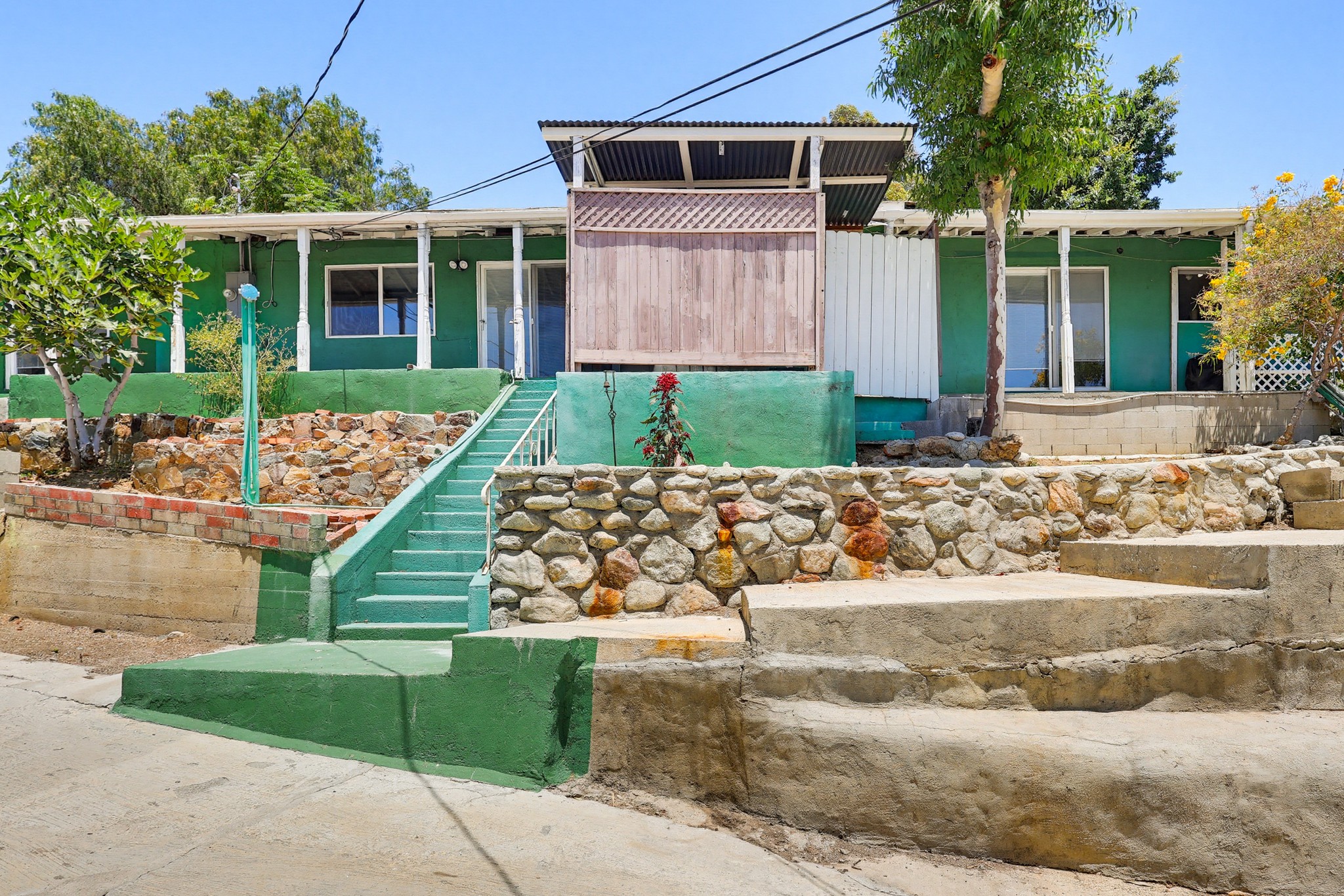 Virtual tour photo 4 of 81 for 1183 N Bonnie Beach Pl