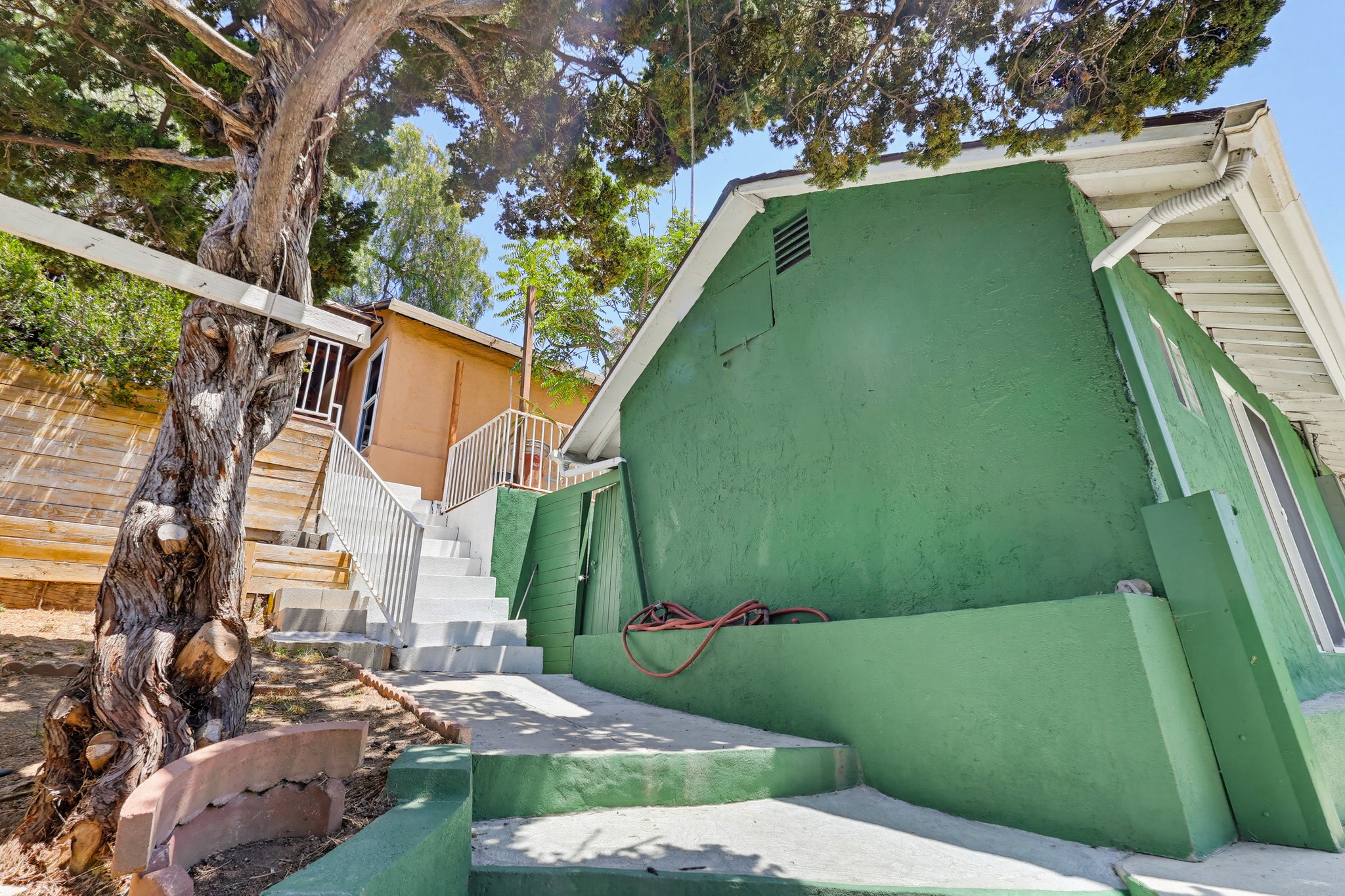 Virtual tour photo 6 of 81 for 1183 N Bonnie Beach Pl